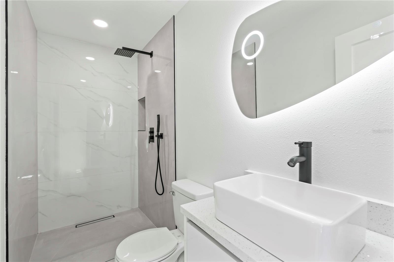 Image 47 of 60 For 5101 Town N Country Boulevard