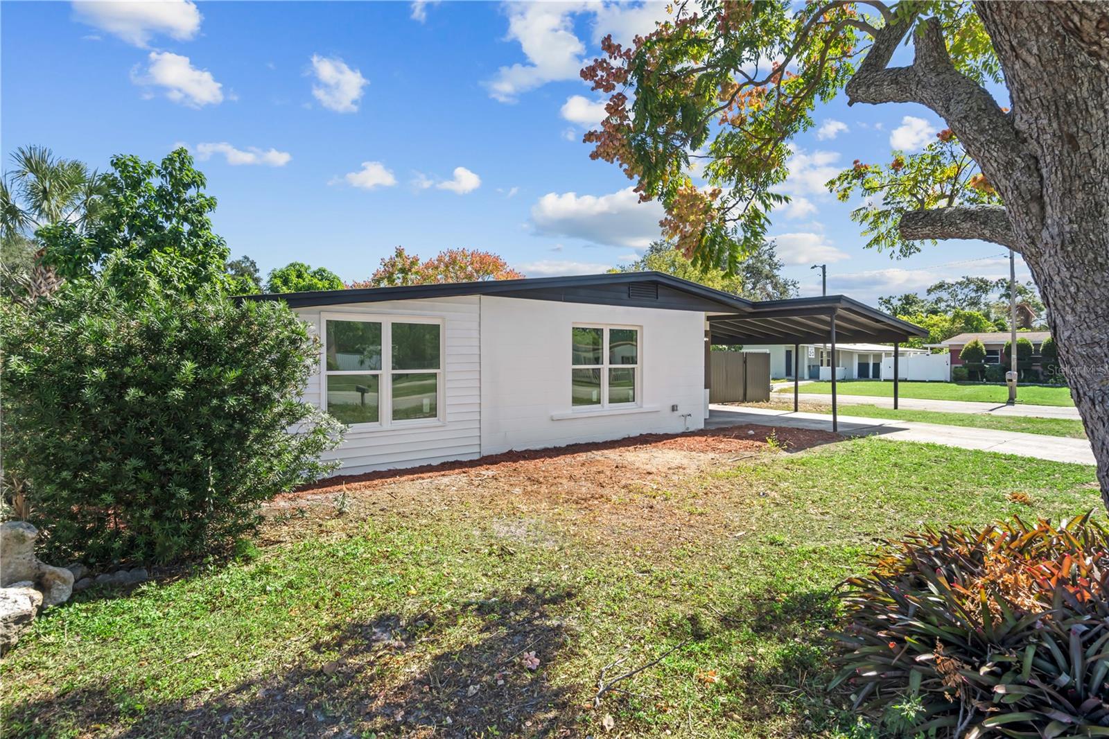 Image 5 of 60 For 5101 Town N Country Boulevard