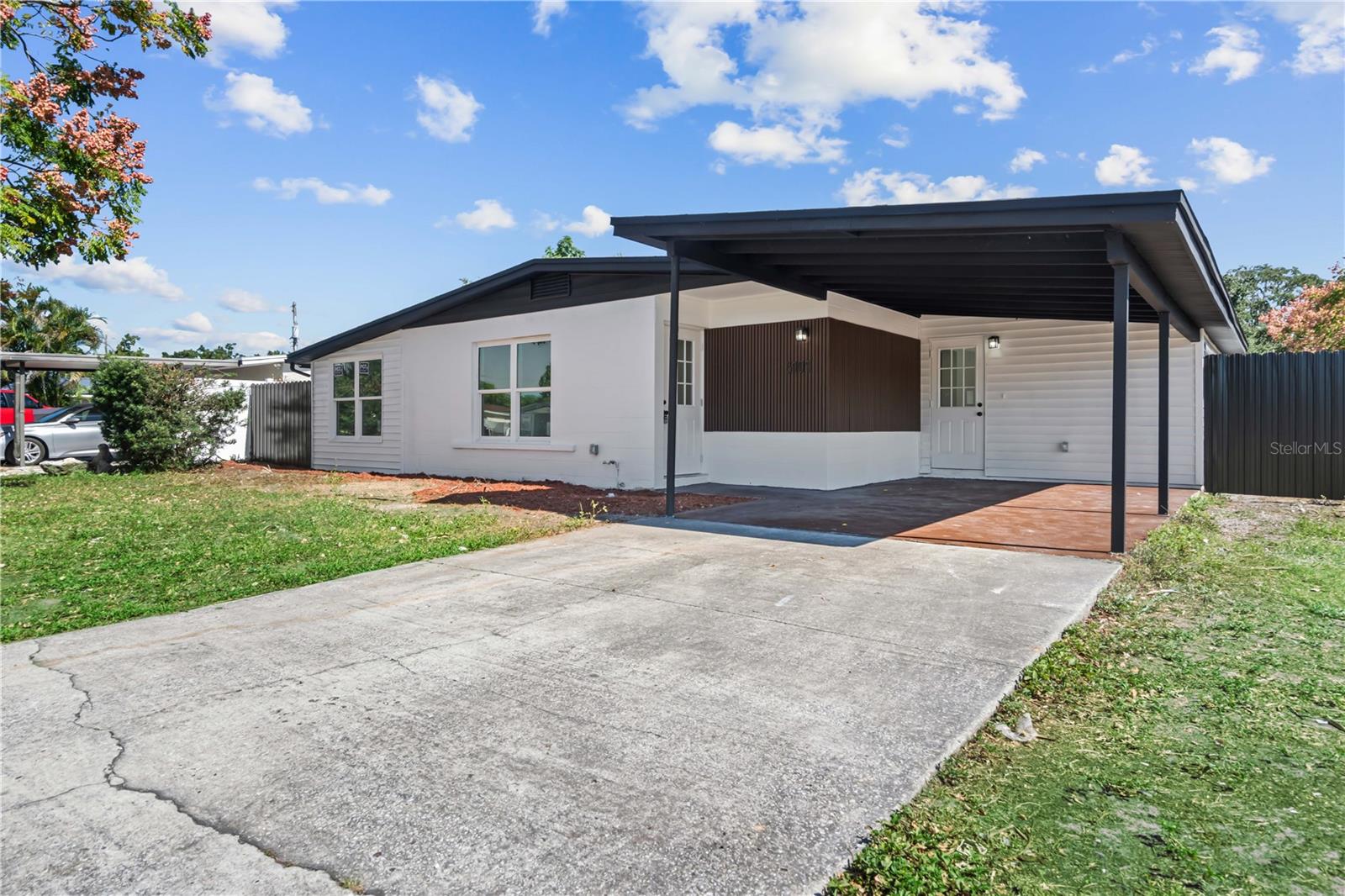 Image 7 of 60 For 5101 Town N Country Boulevard