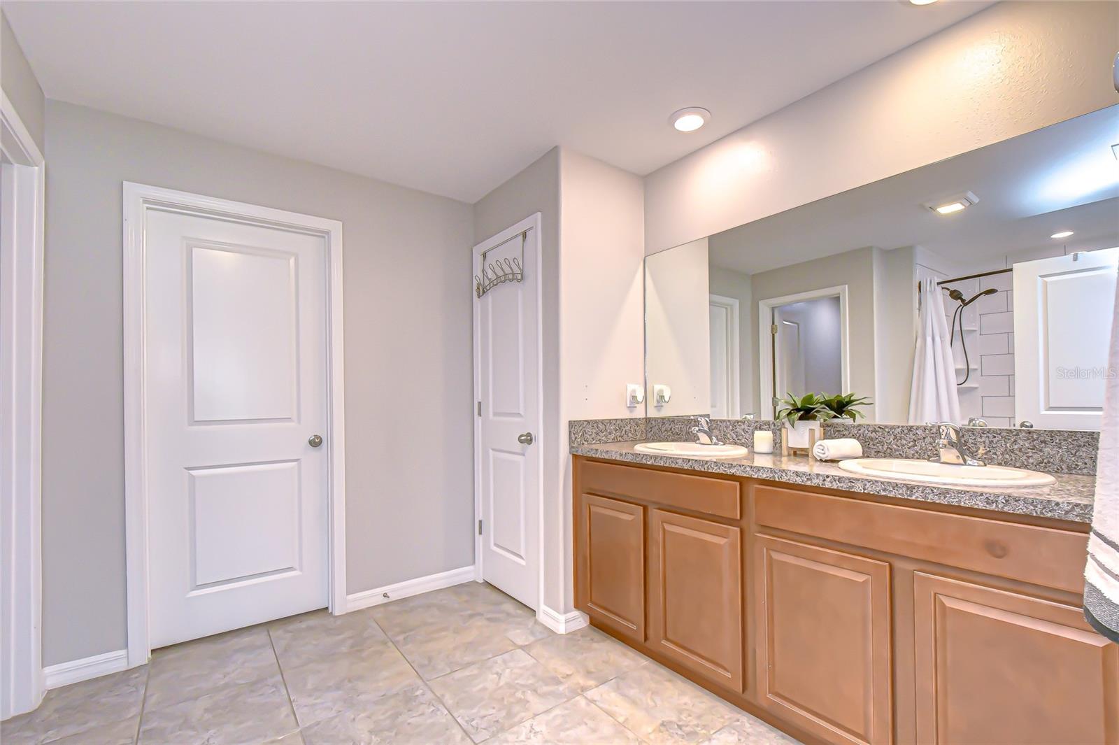 Image 13 of 26 For 10115 Paradise Fish Drive