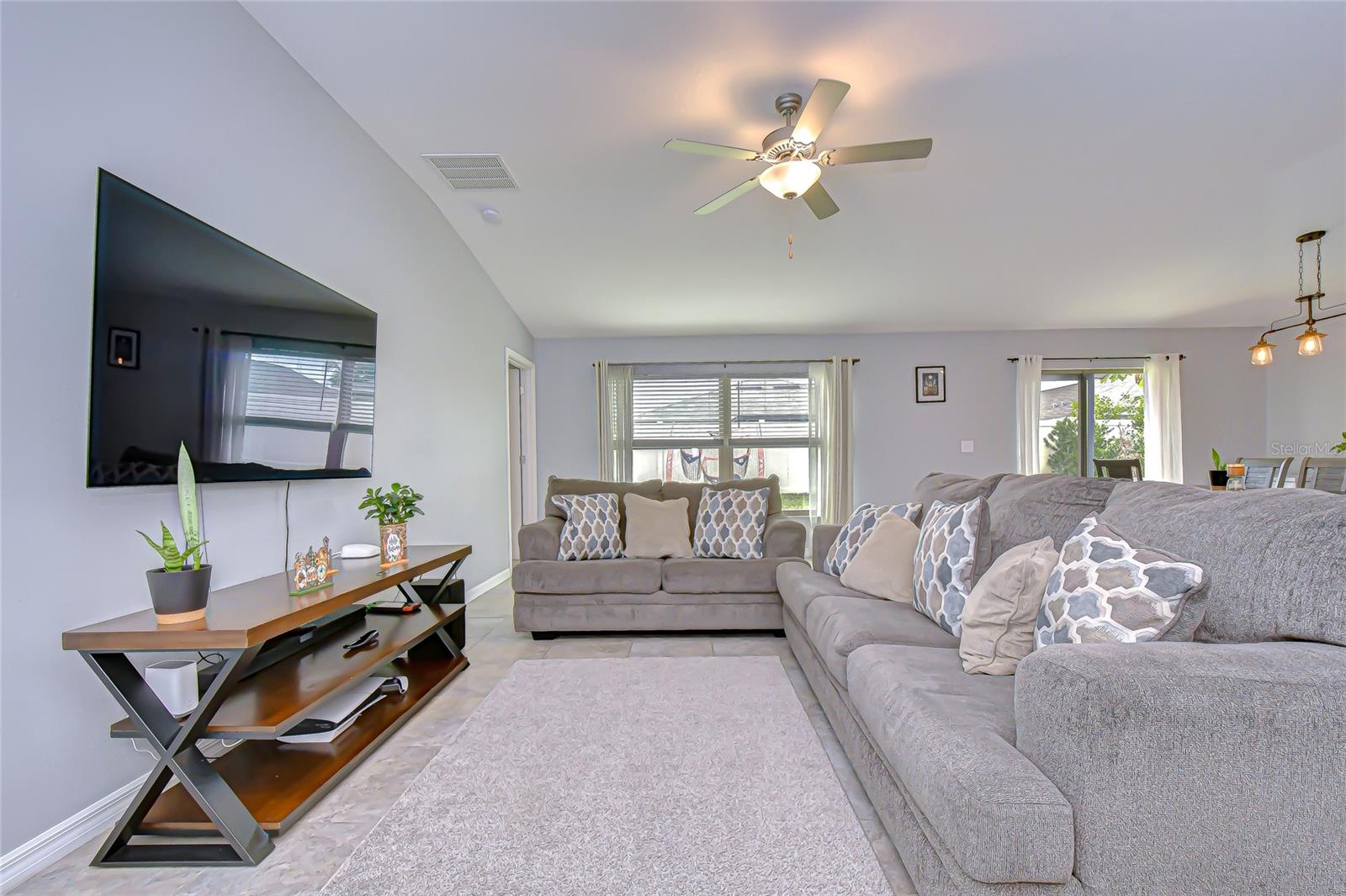 Image 5 of 26 For 10115 Paradise Fish Drive