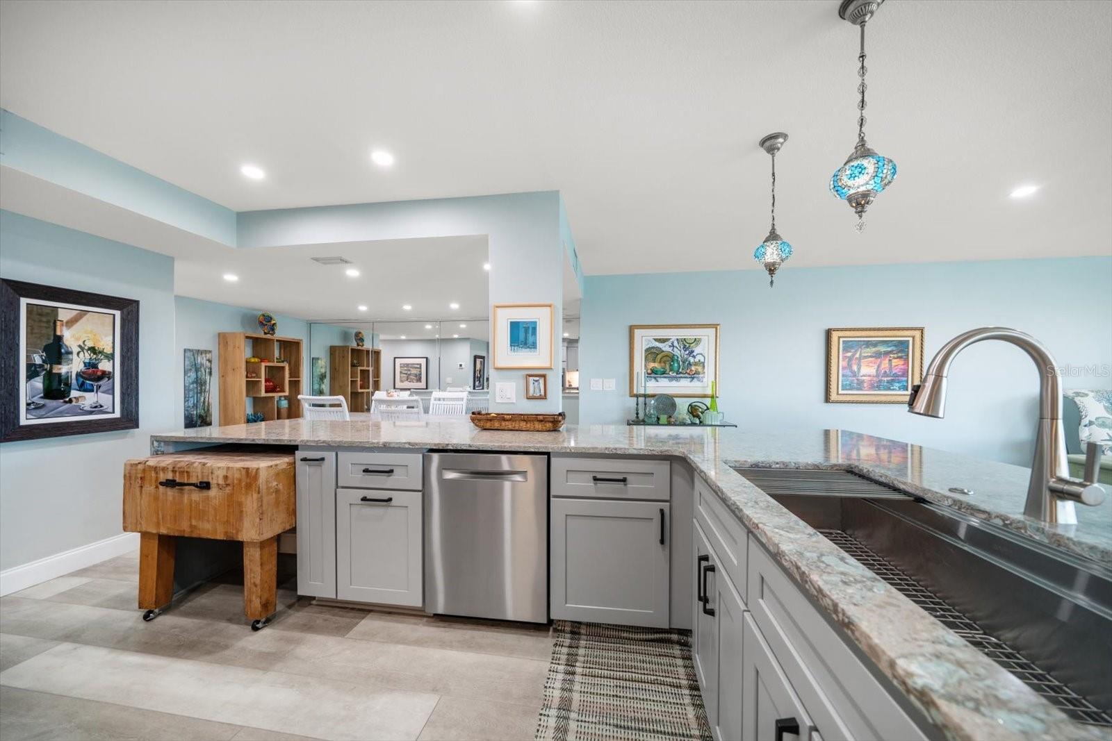 Image 19 of 72 For 200 Dolphin Point 301