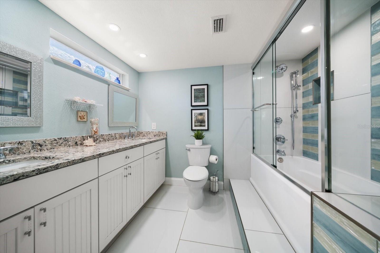 Image 43 of 72 For 200 Dolphin Point 301