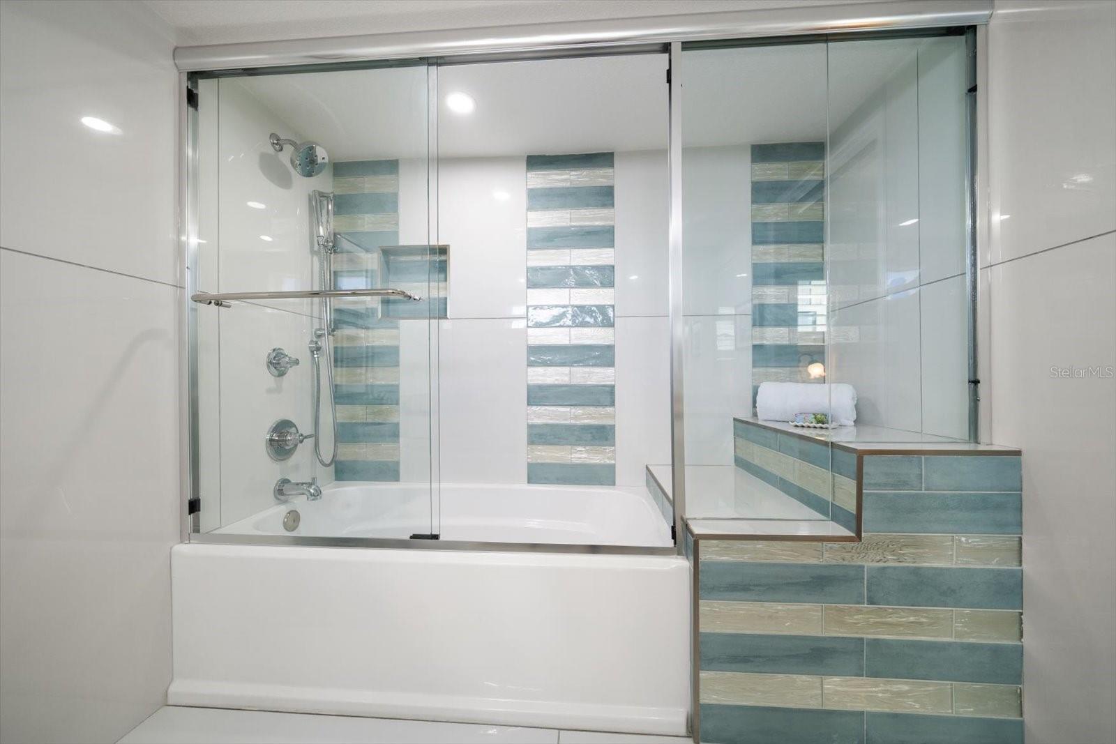 Image 45 of 72 For 200 Dolphin Point 301