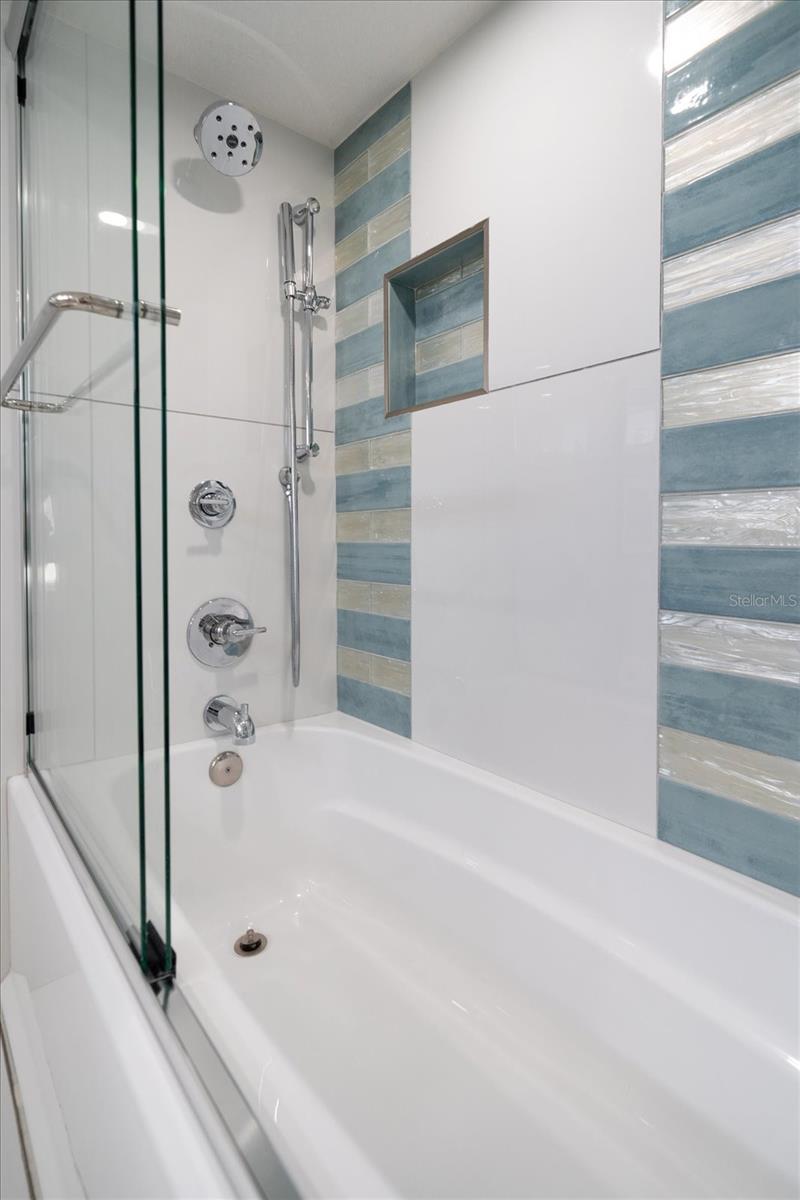 Image 46 of 72 For 200 Dolphin Point 301