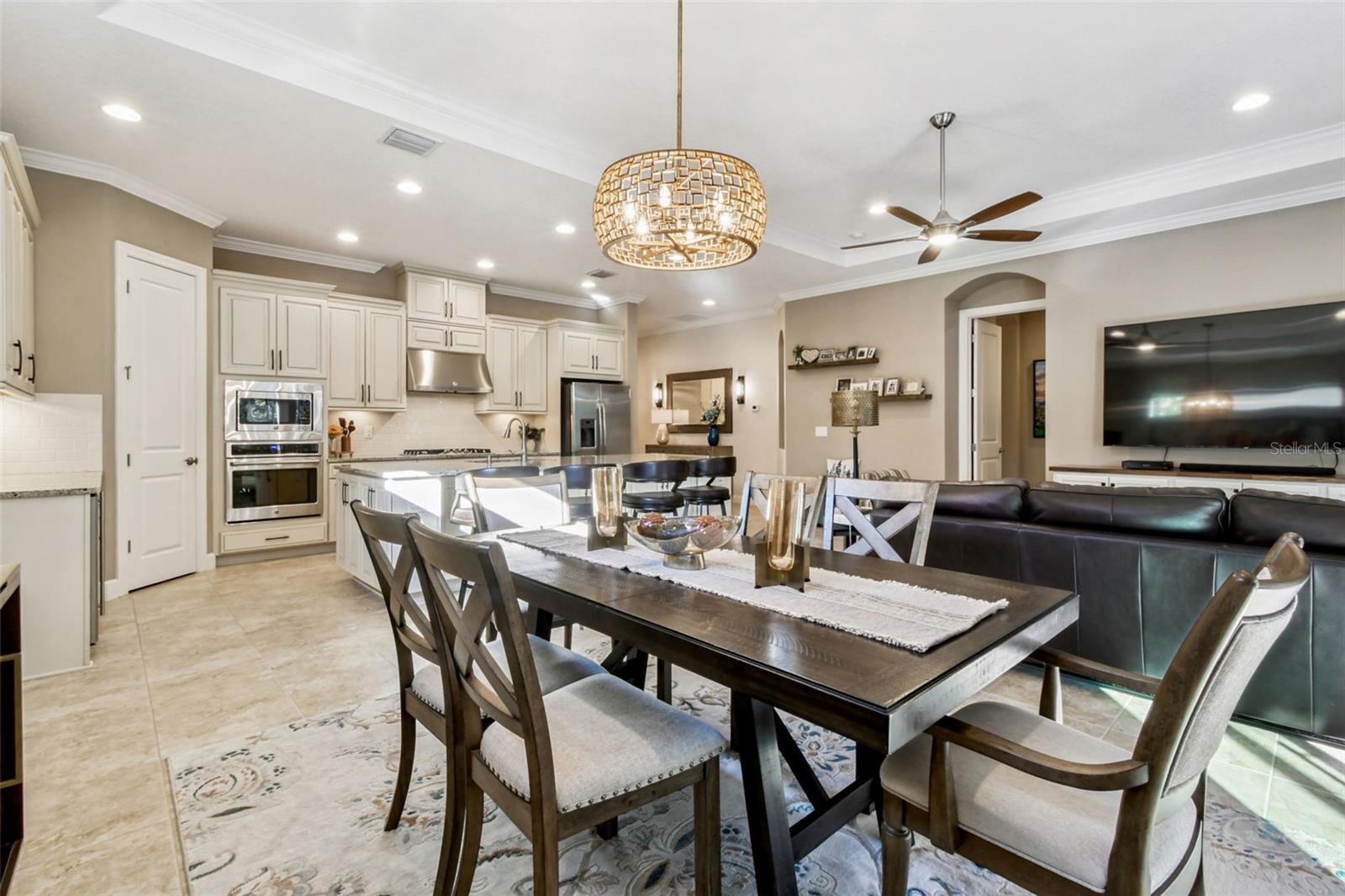 Listing photo id 18 for 8543 Grand Alberato Road