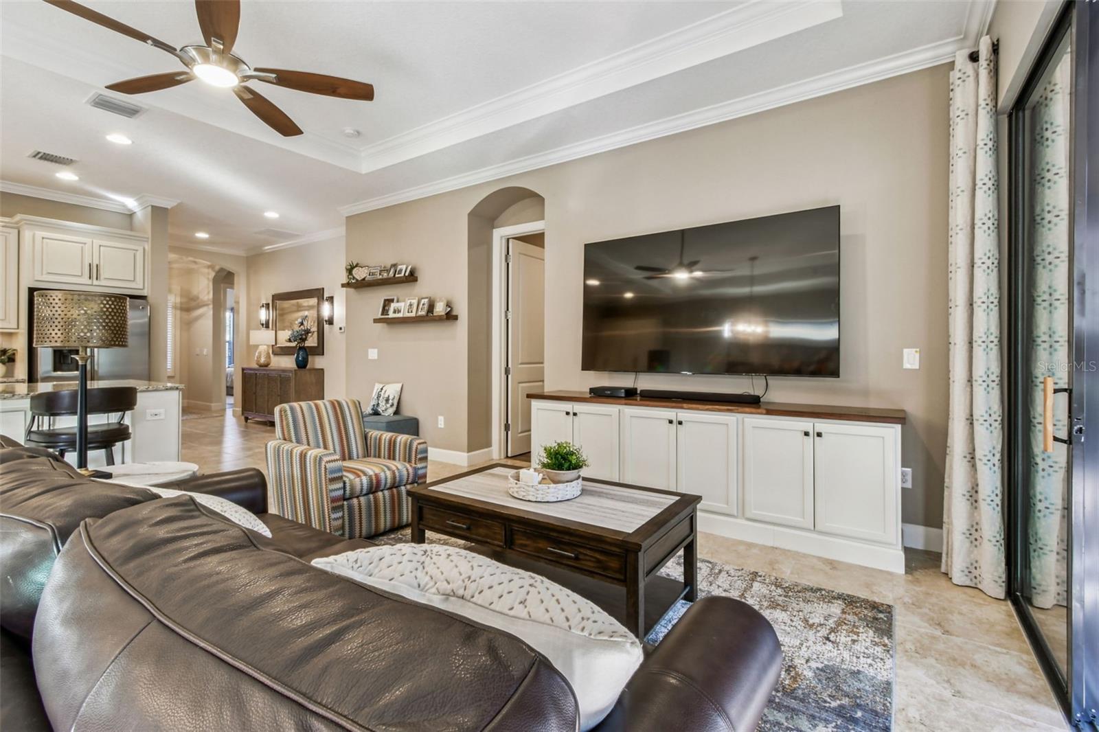 Listing photo id 20 for 8543 Grand Alberato Road