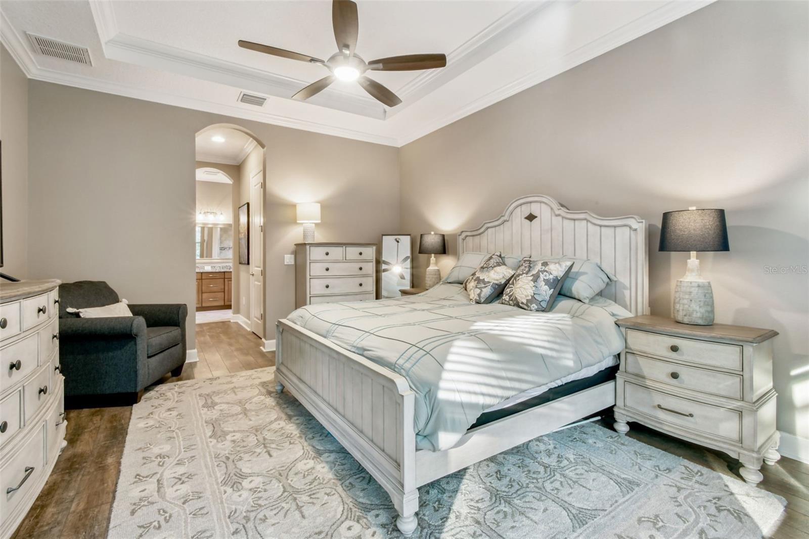 Listing photo id 30 for 8543 Grand Alberato Road