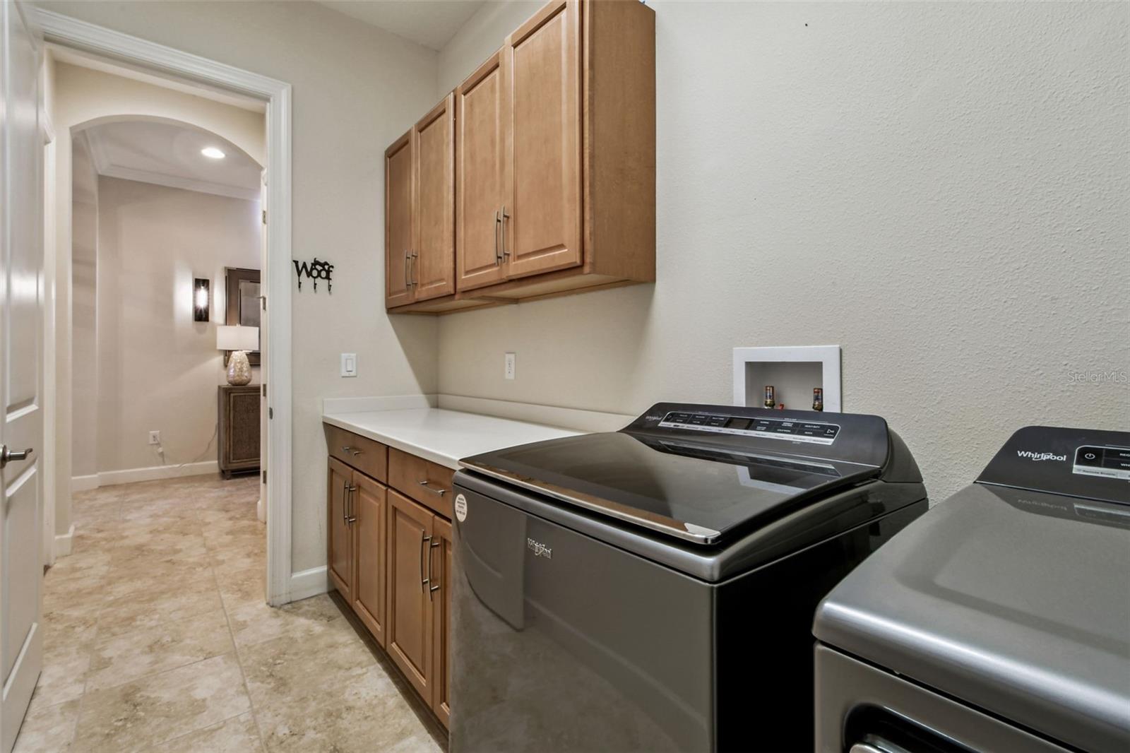 Listing photo id 38 for 8543 Grand Alberato Road