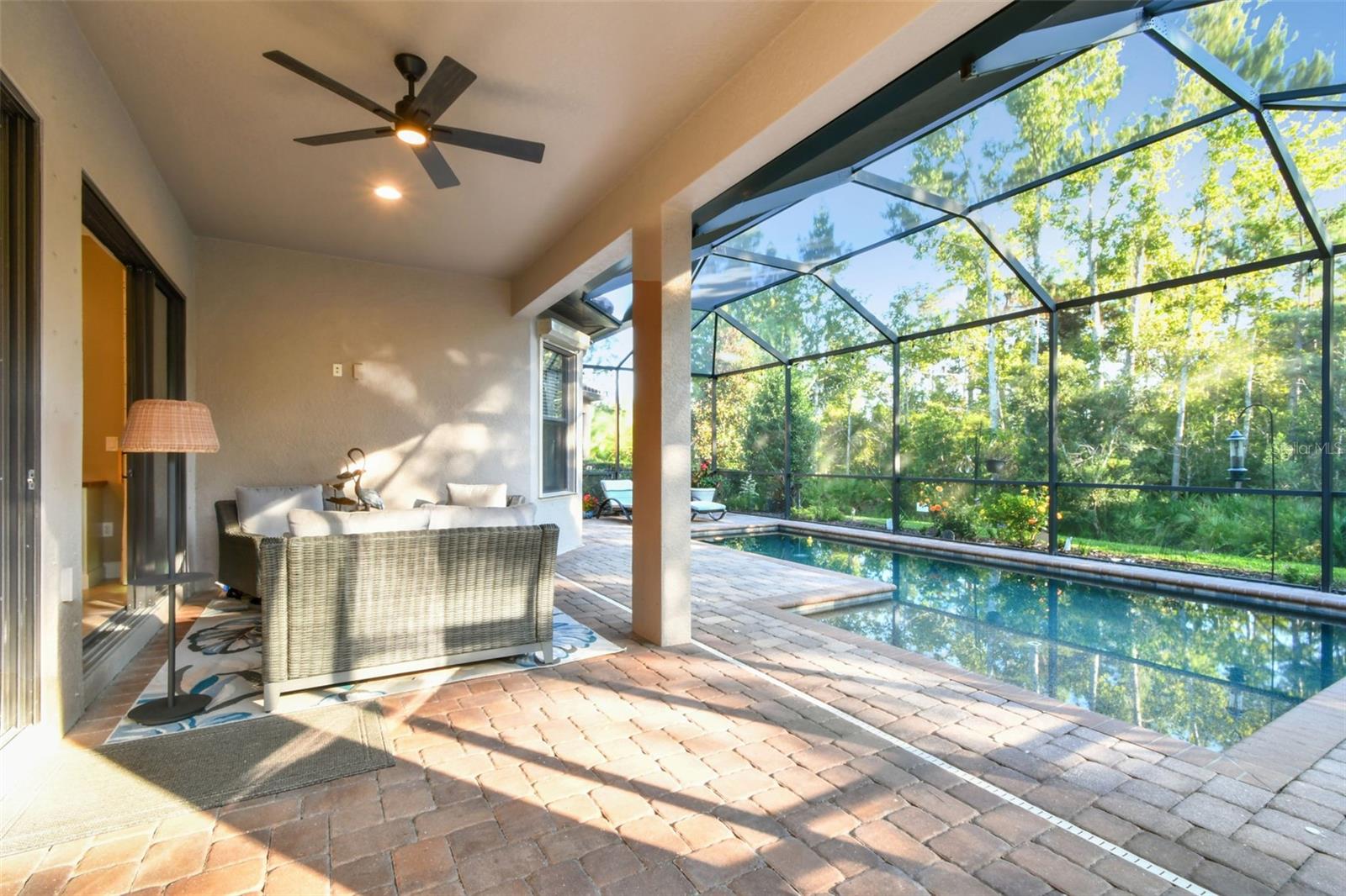 Listing photo id 40 for 8543 Grand Alberato Road