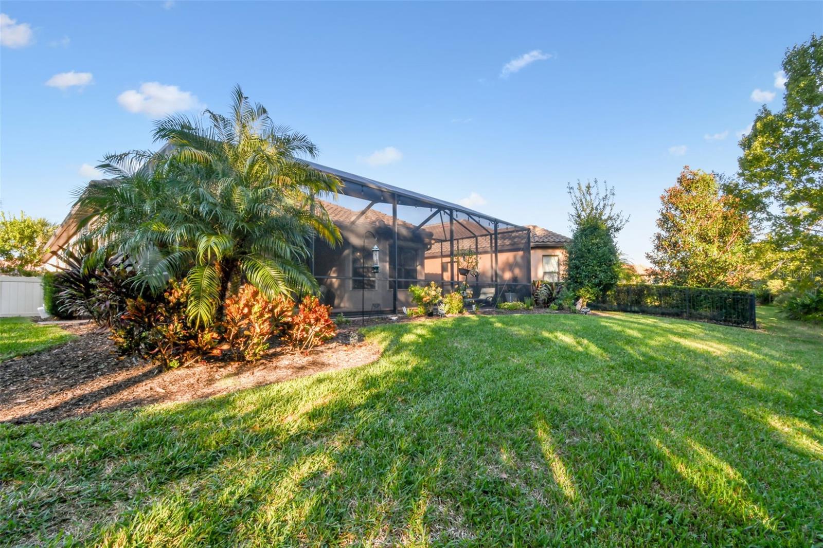Listing photo id 49 for 8543 Grand Alberato Road