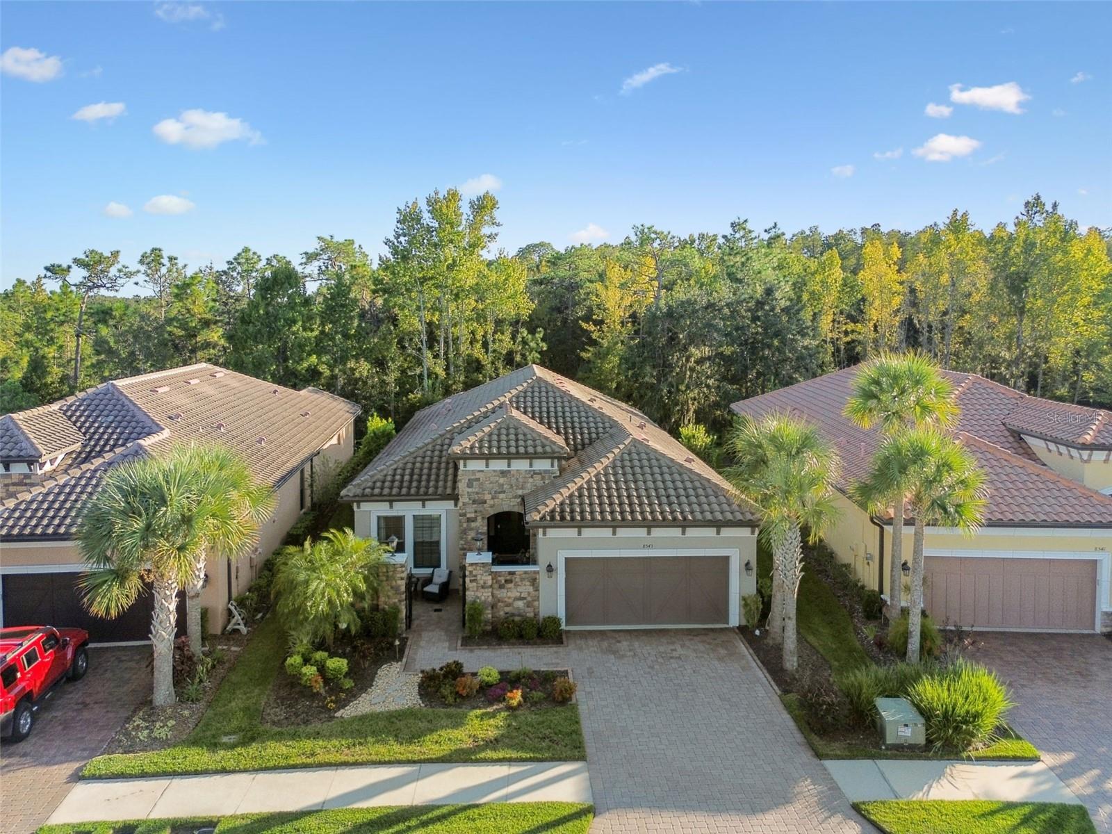 Listing photo id 52 for 8543 Grand Alberato Road