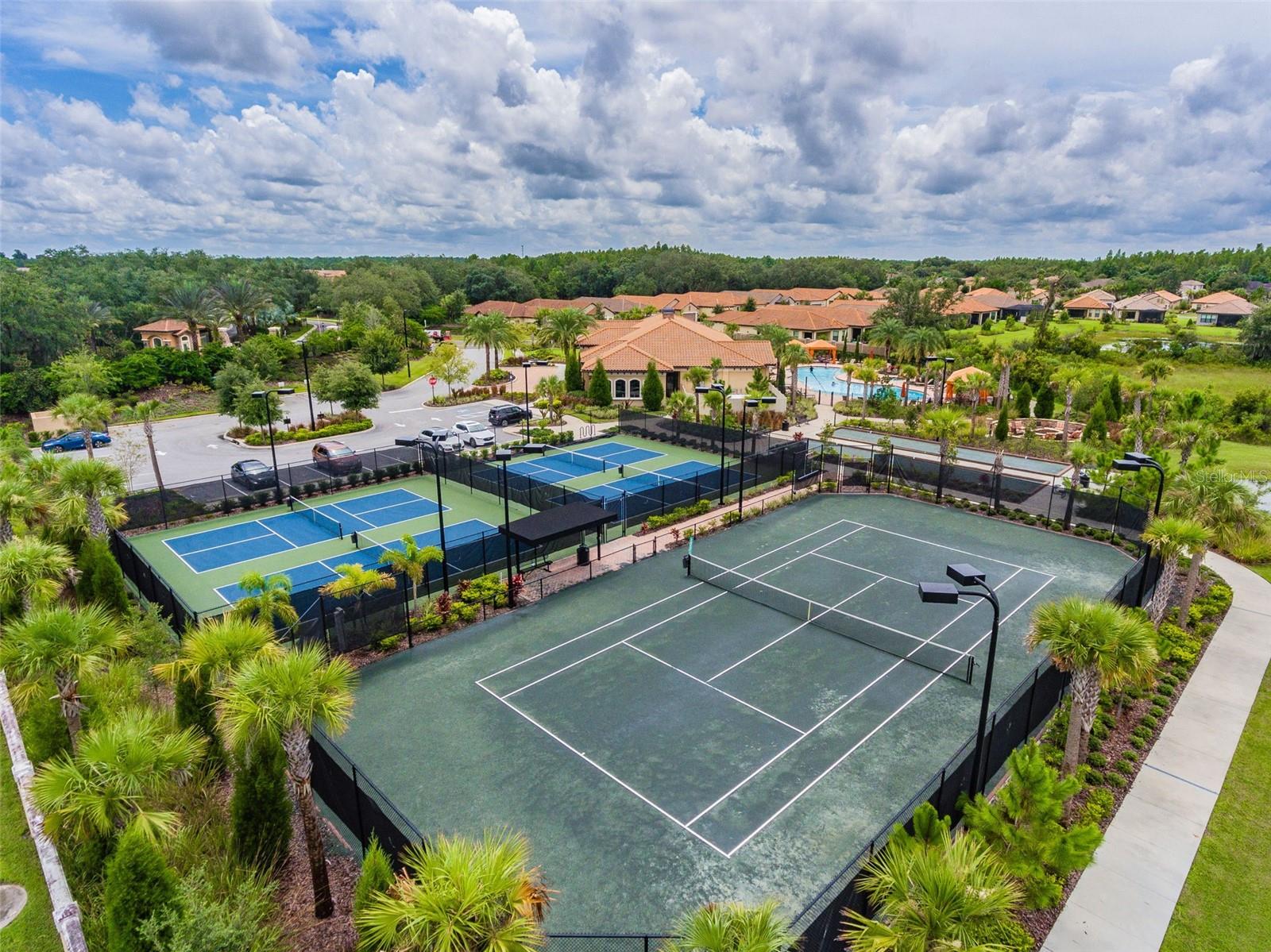 Listing photo id 63 for 8543 Grand Alberato Road