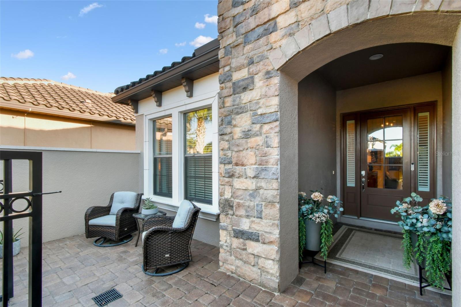 Listing photo id 5 for 8543 Grand Alberato Road