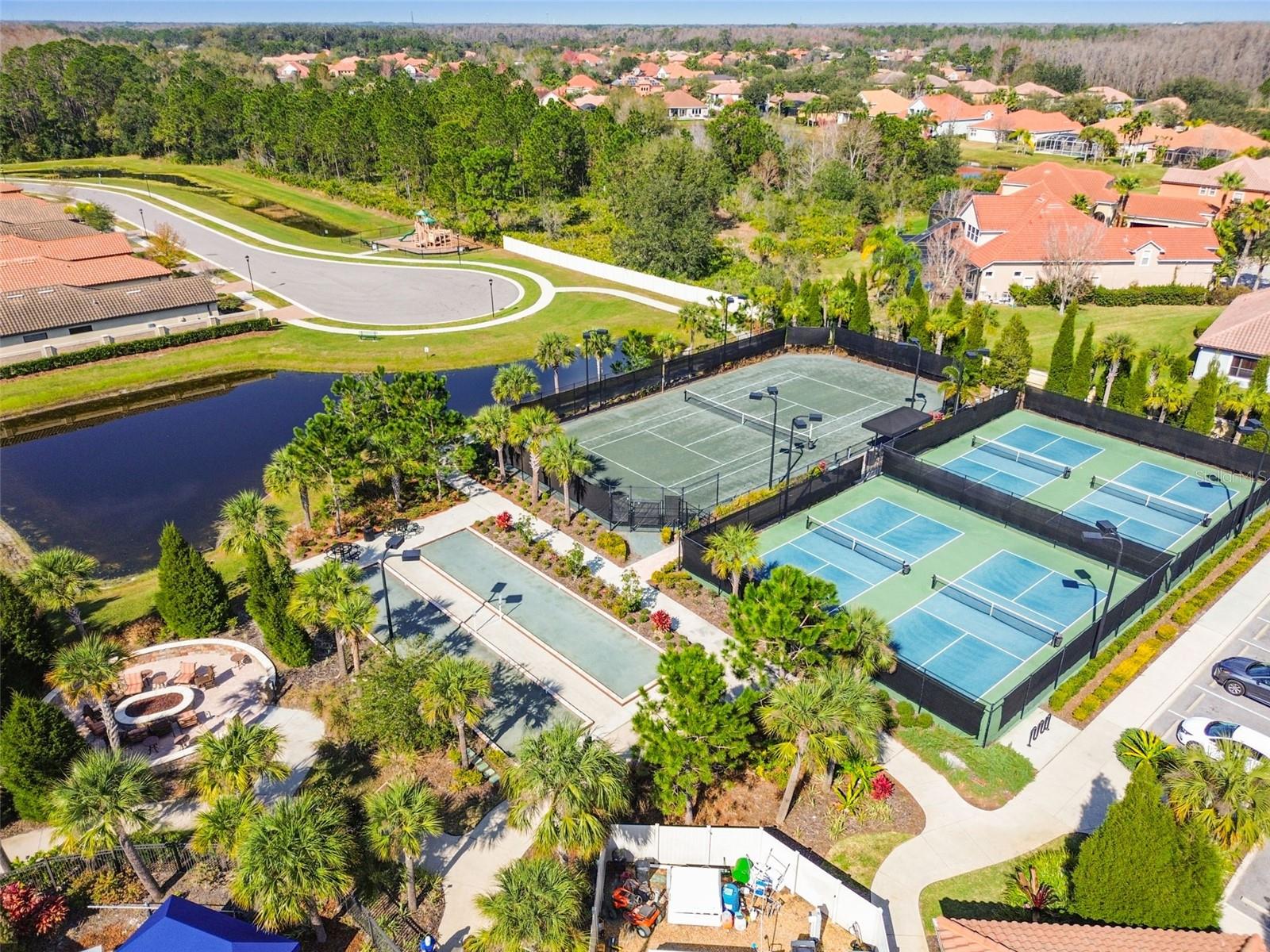 Listing photo id 76 for 8543 Grand Alberato Road