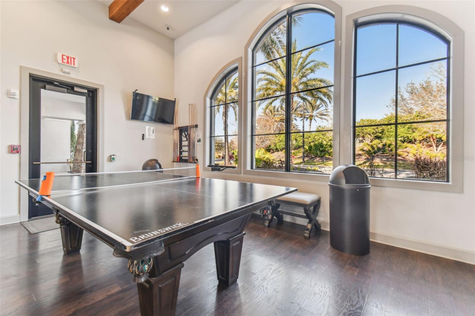 Listing photo id 93 for 8543 Grand Alberato Road