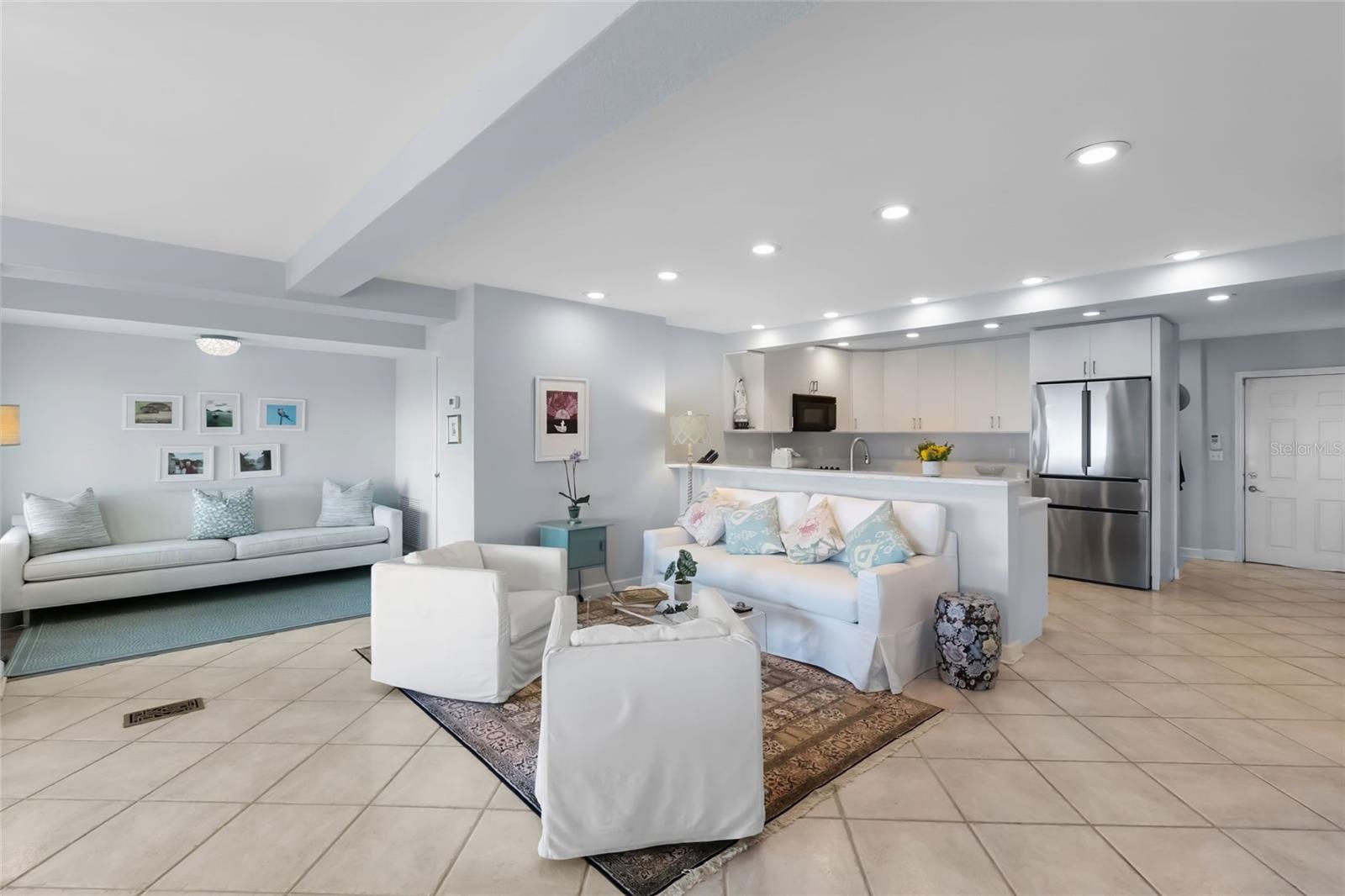 Listing photo id 12 for 1909 Beach Drive Se