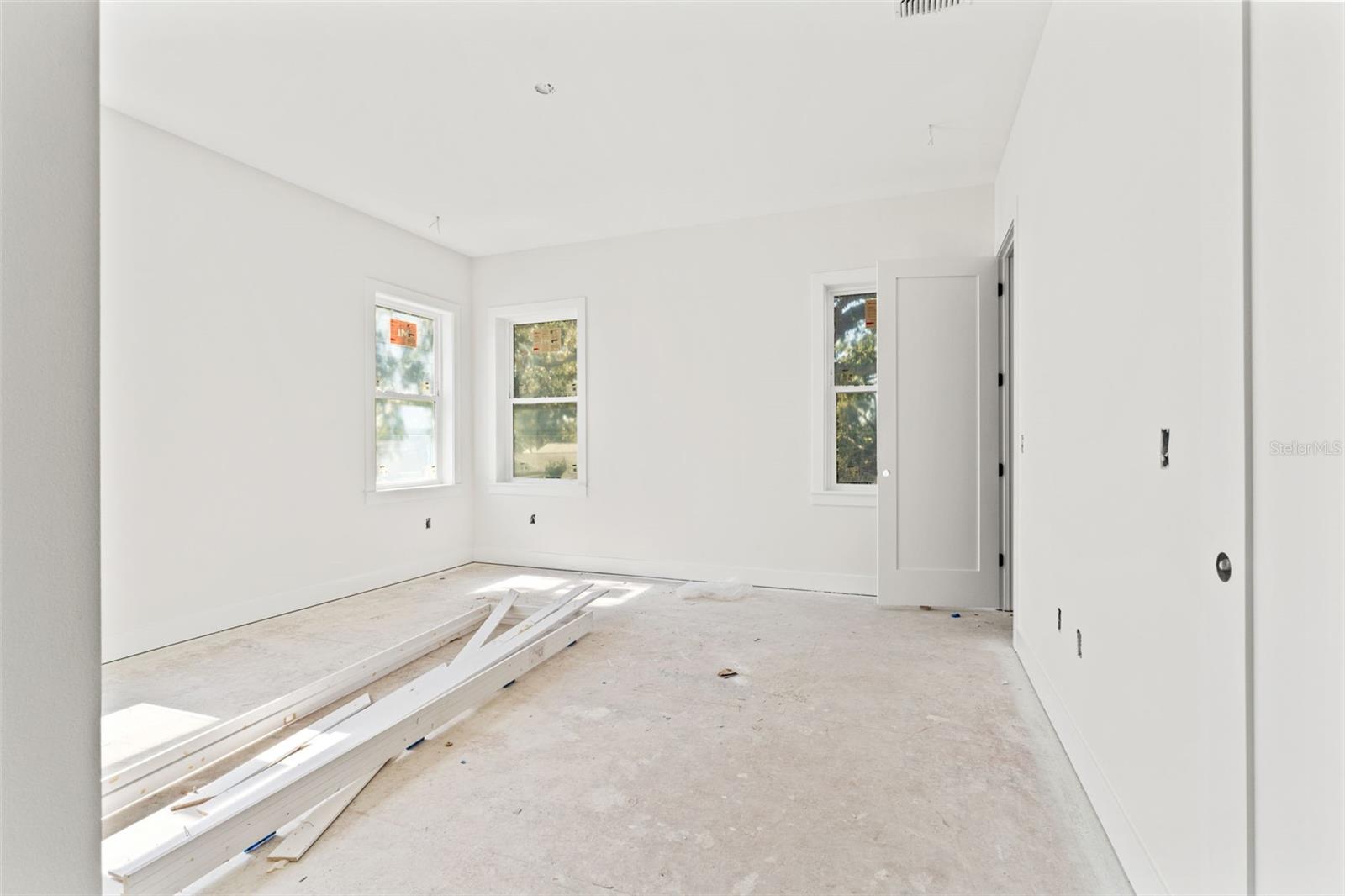 Image 8 of 12 For 10198 Hodson Place