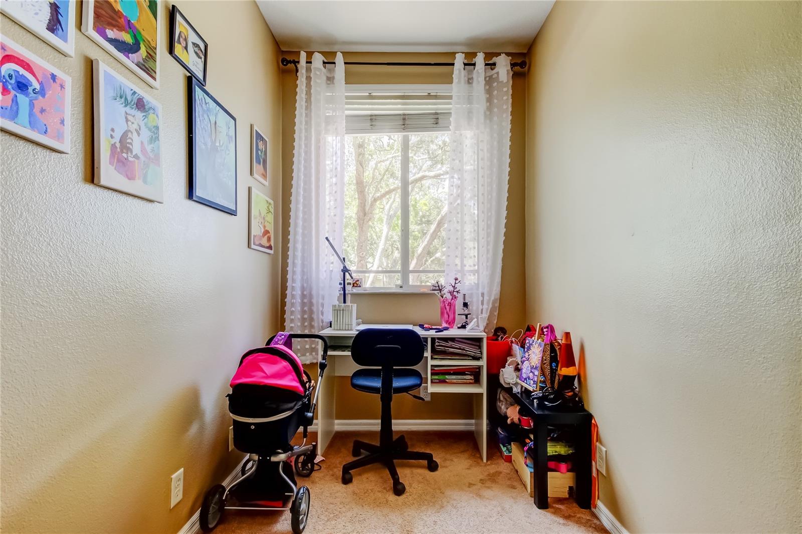 Image 13 of 29 For 6407 Spring Oak Court