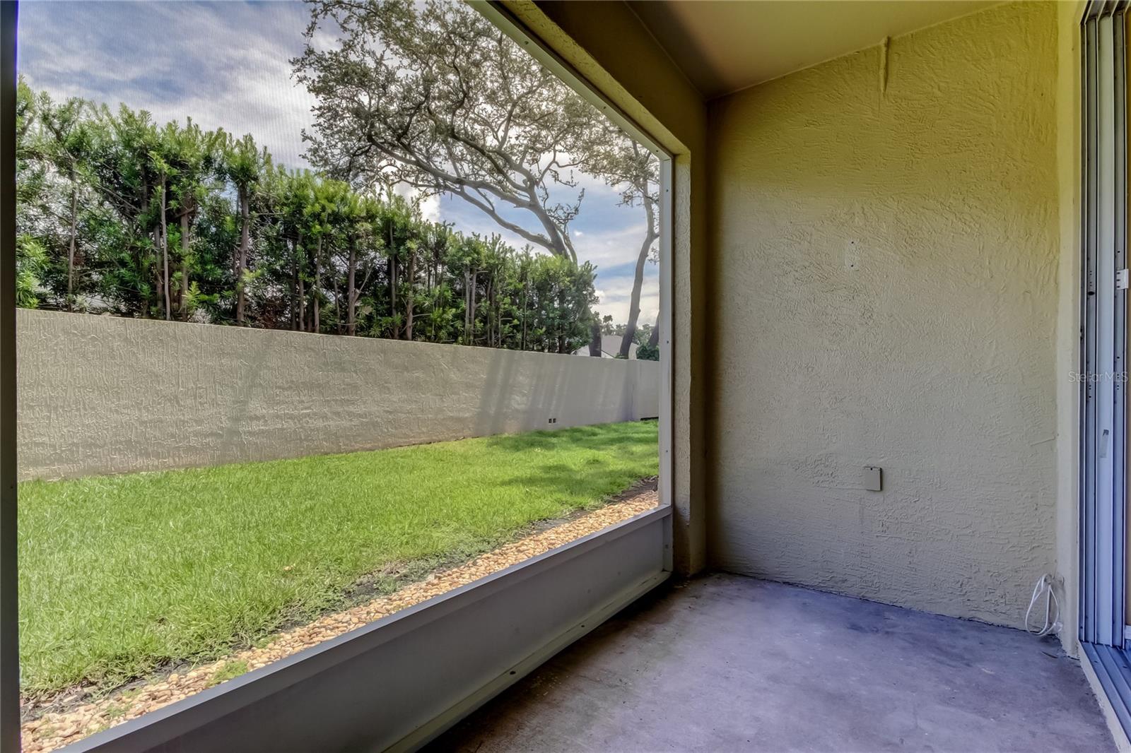 Image 22 of 29 For 6407 Spring Oak Court