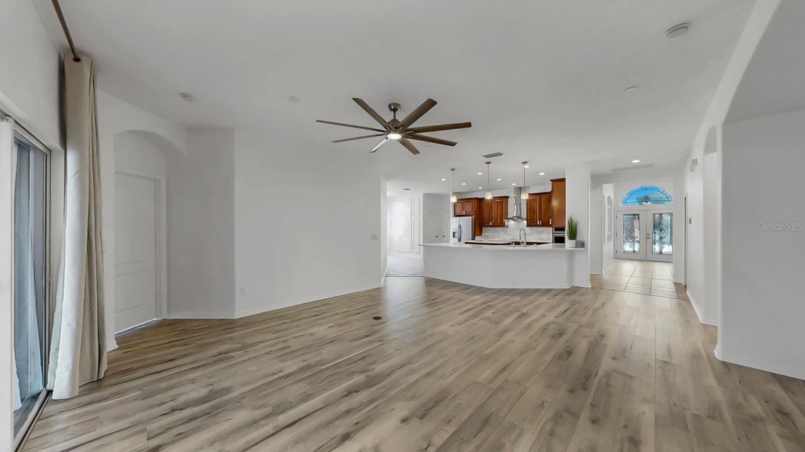 Image 27 of 70 For 302 York Dale Drive