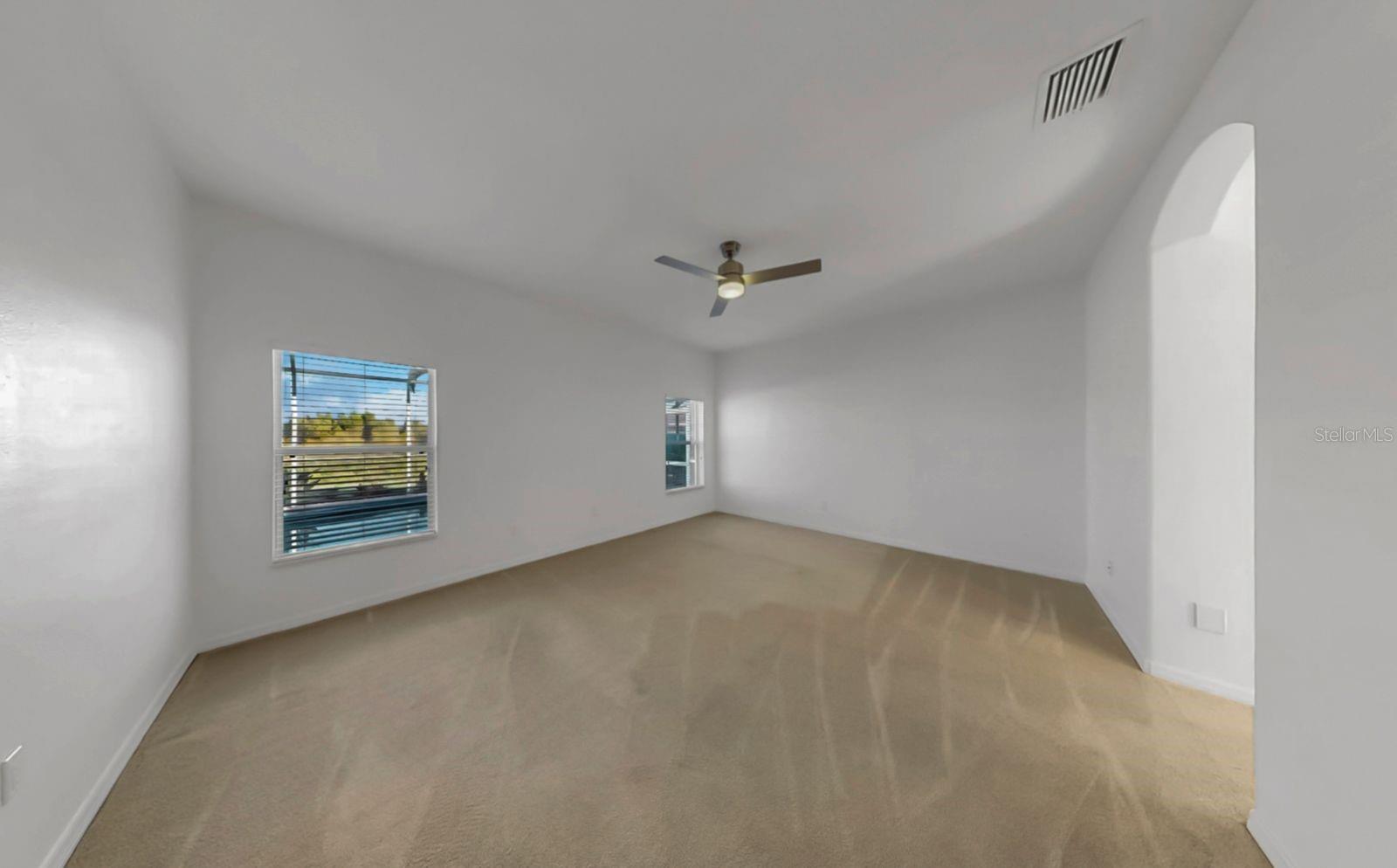 Image 32 of 70 For 302 York Dale Drive