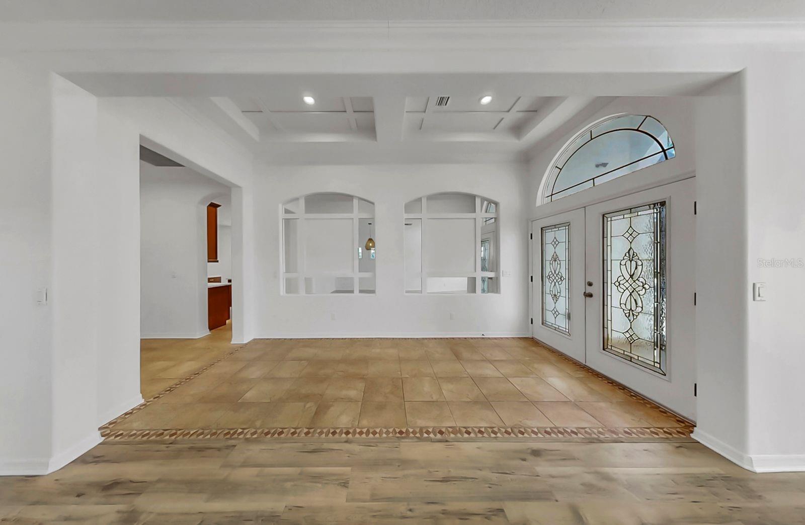 Image 5 of 70 For 302 York Dale Drive