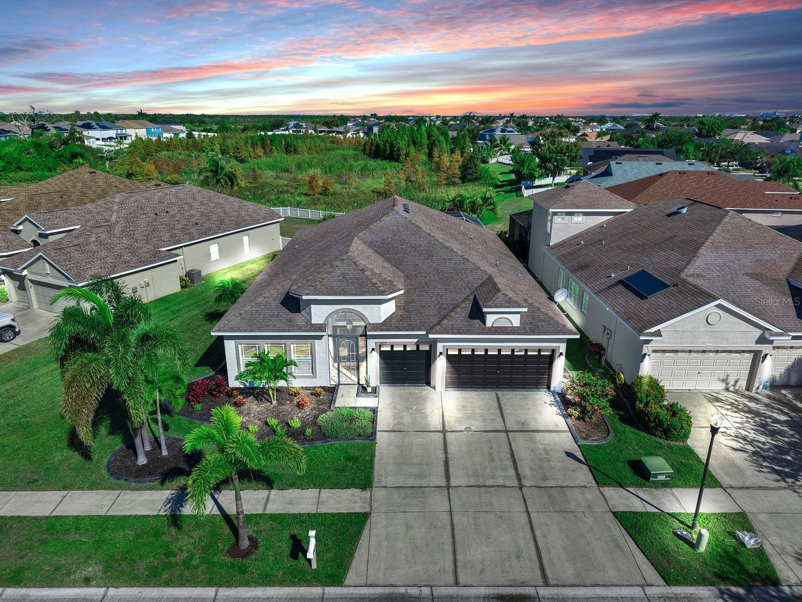 Image 55 of 70 For 302 York Dale Drive