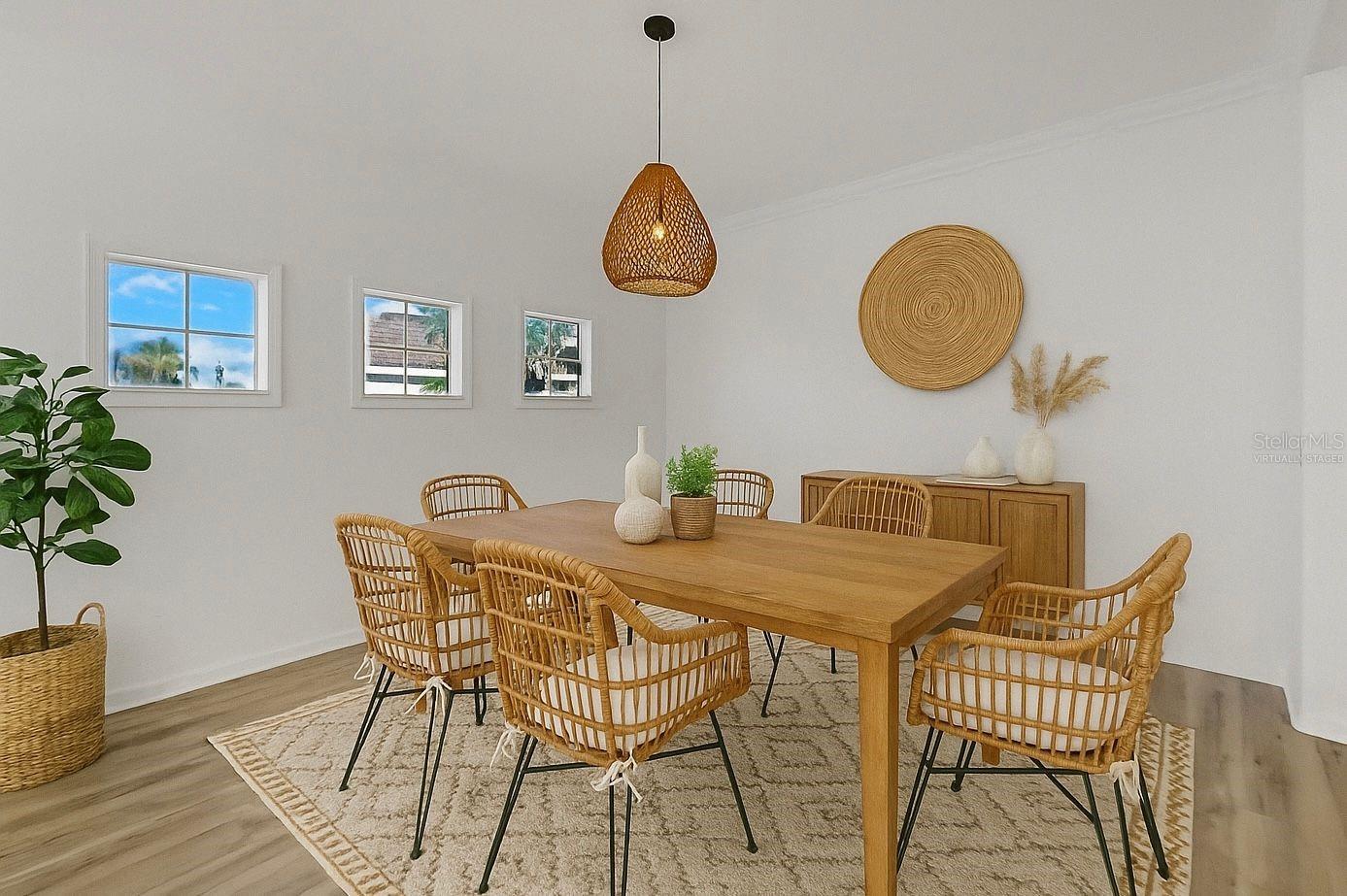 Image 6 of 70 For 302 York Dale Drive