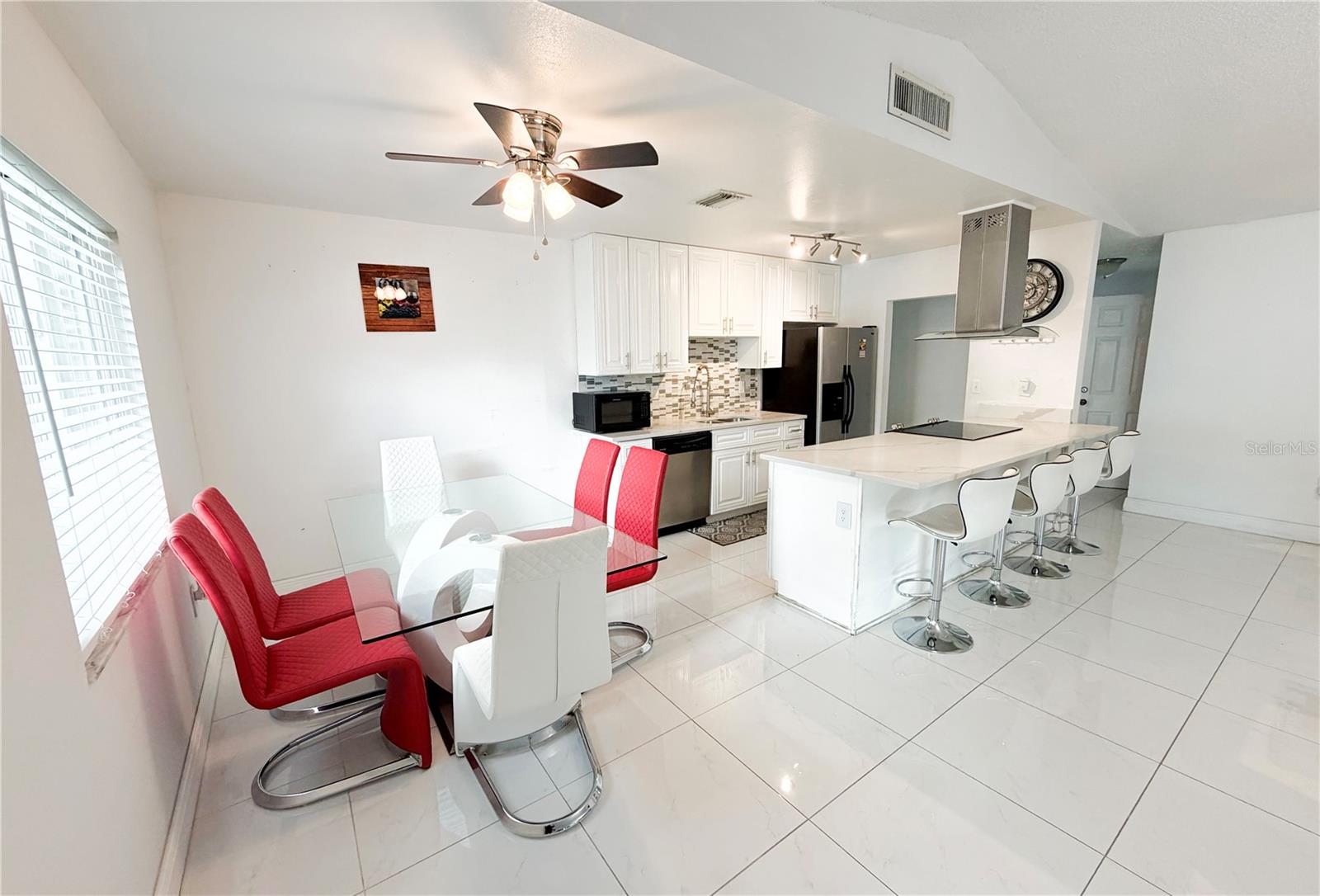 Image 12 of 30 For 6224 Palmview Court