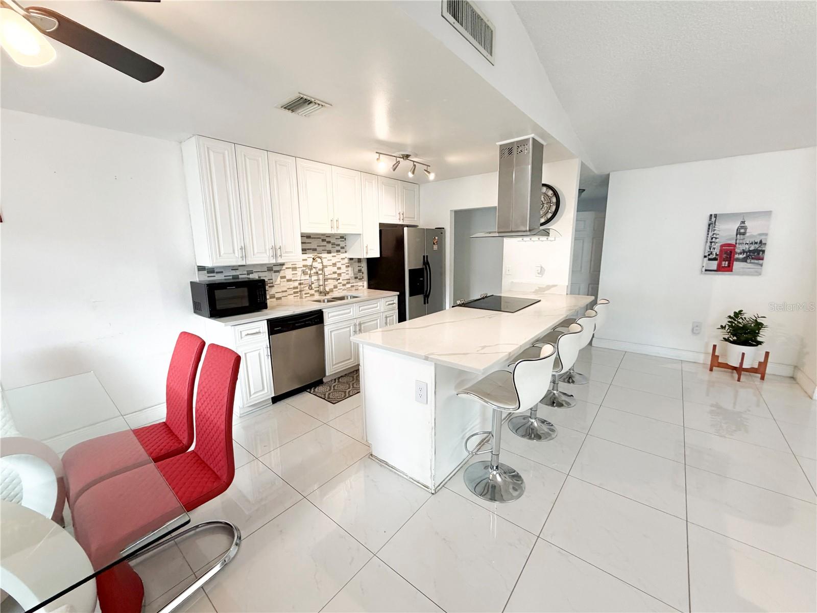 Image 14 of 30 For 6224 Palmview Court