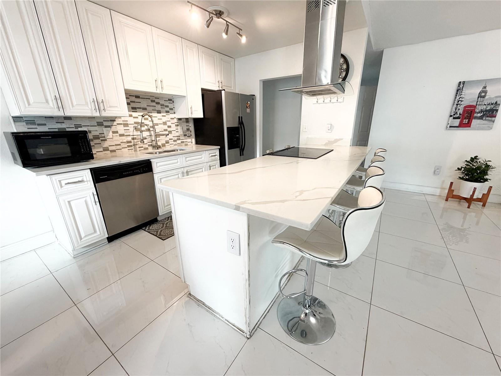 Image 15 of 30 For 6224 Palmview Court