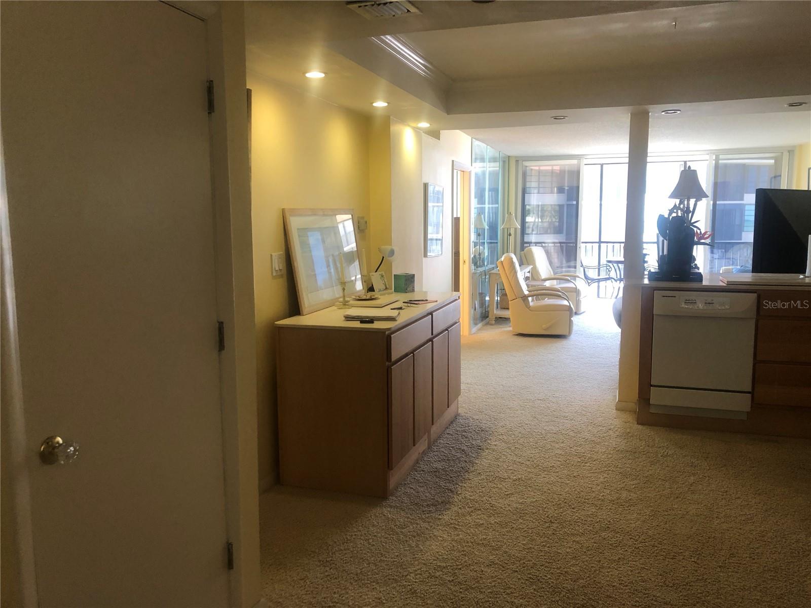 Image 8 of 11 For 17580 Gulf Boulevard 206