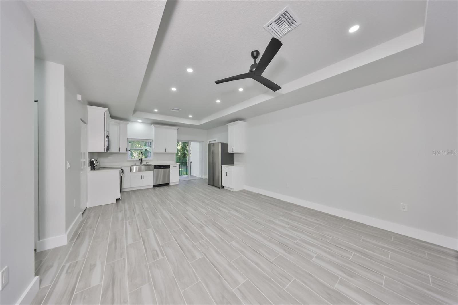 Image 29 of 58 For 16407 Lake Byrd Drive