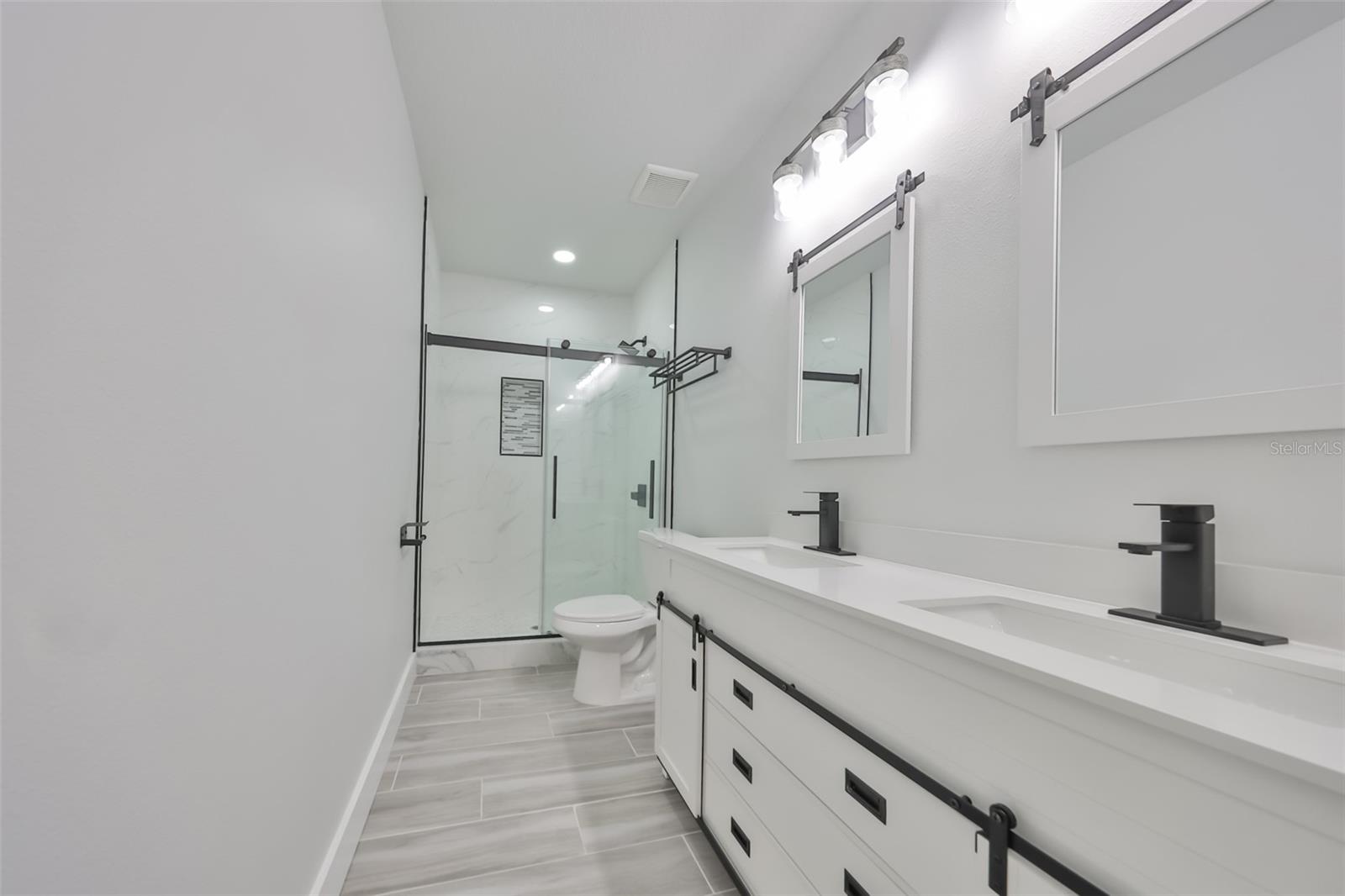 Image 43 of 58 For 16407 Lake Byrd Drive