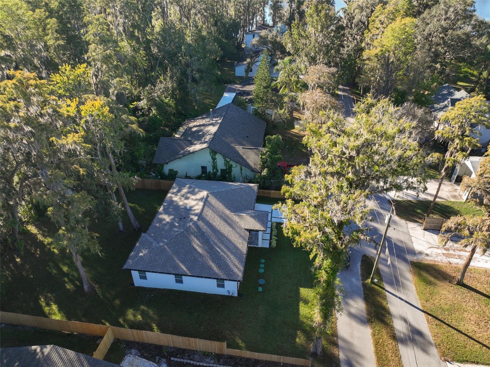 Image 52 of 58 For 16407 Lake Byrd Drive