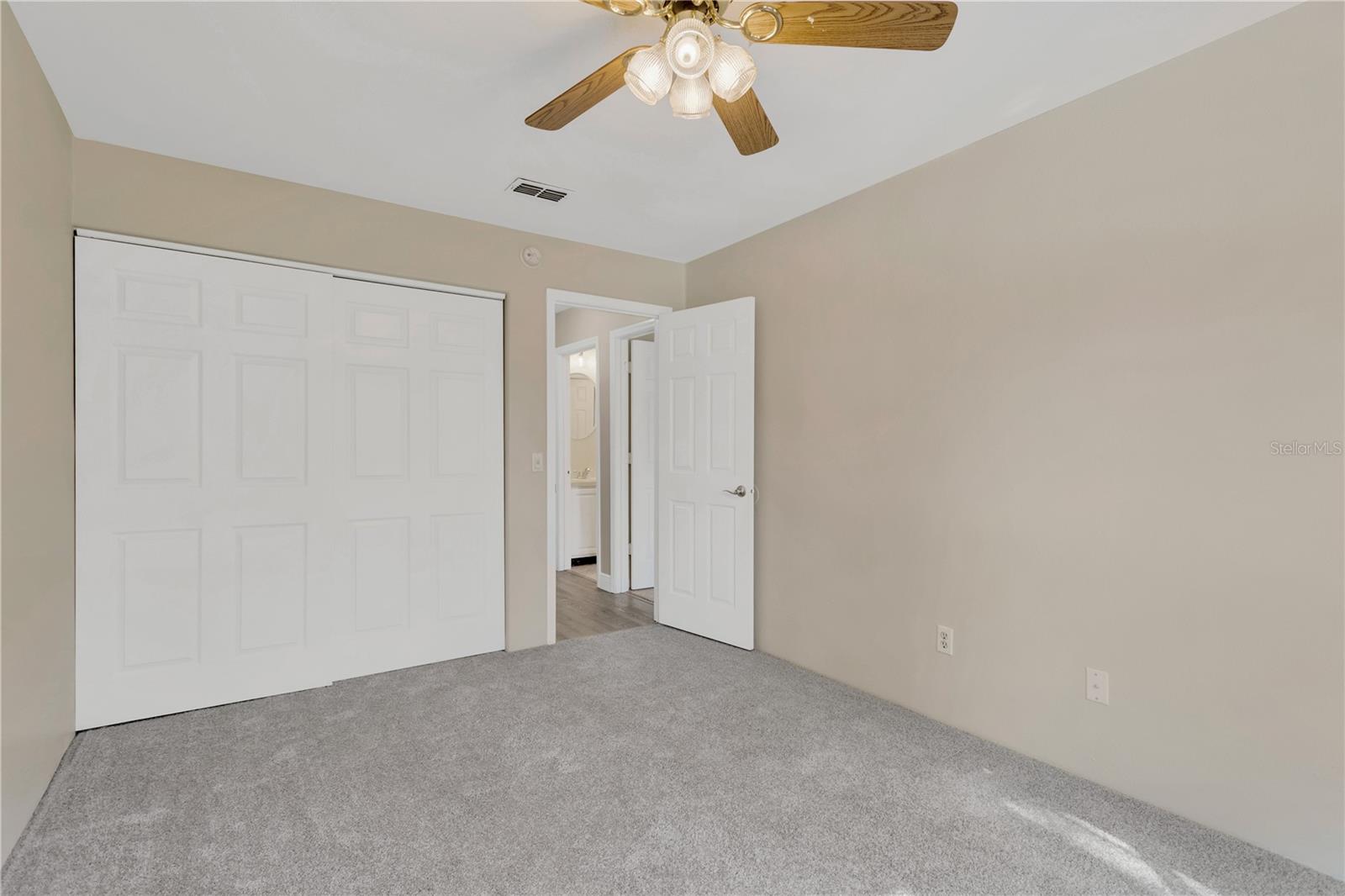 Image 11 of 53 For 526 Emberwood Drive