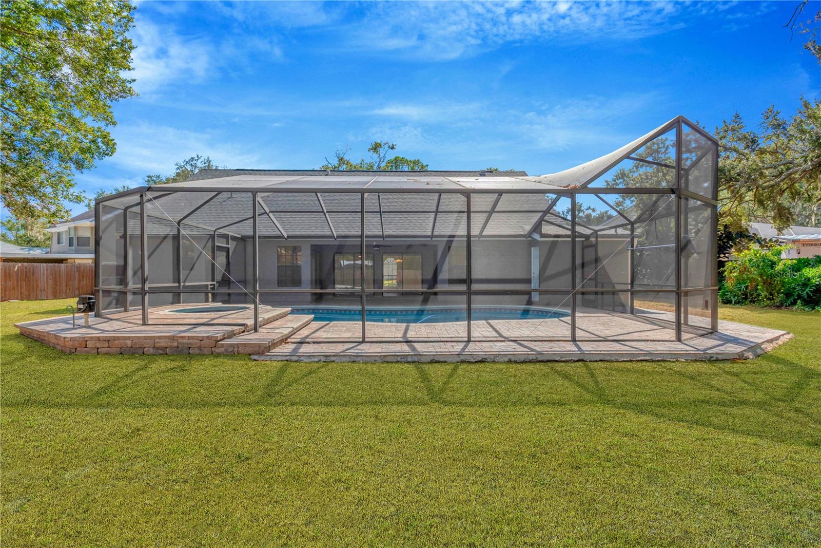 Image 32 of 53 For 526 Emberwood Drive