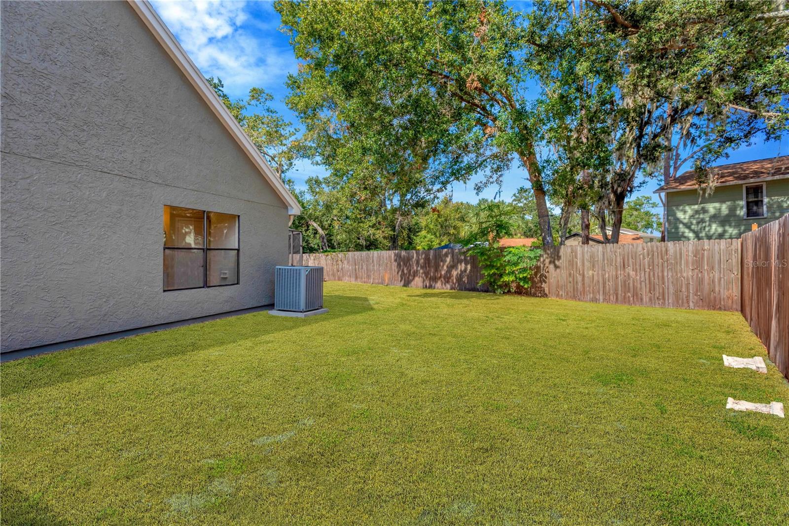 Image 34 of 53 For 526 Emberwood Drive