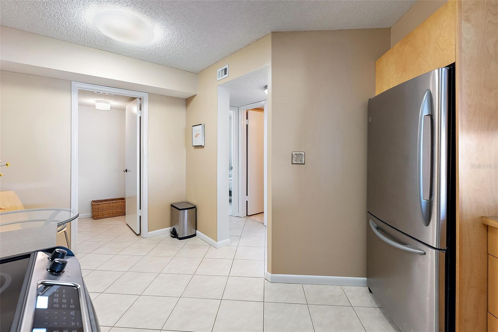 Image 11 of 44 For 5281 Isla Key Boulevard S 207