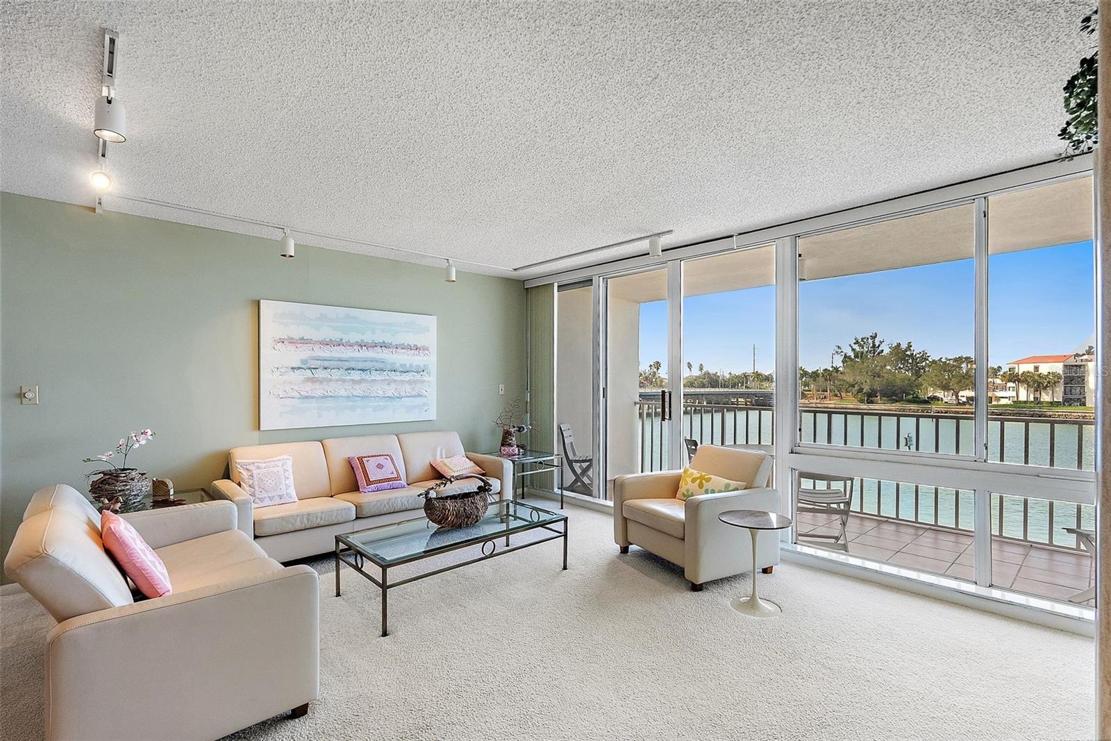 Image 16 of 44 For 5281 Isla Key Boulevard S 207