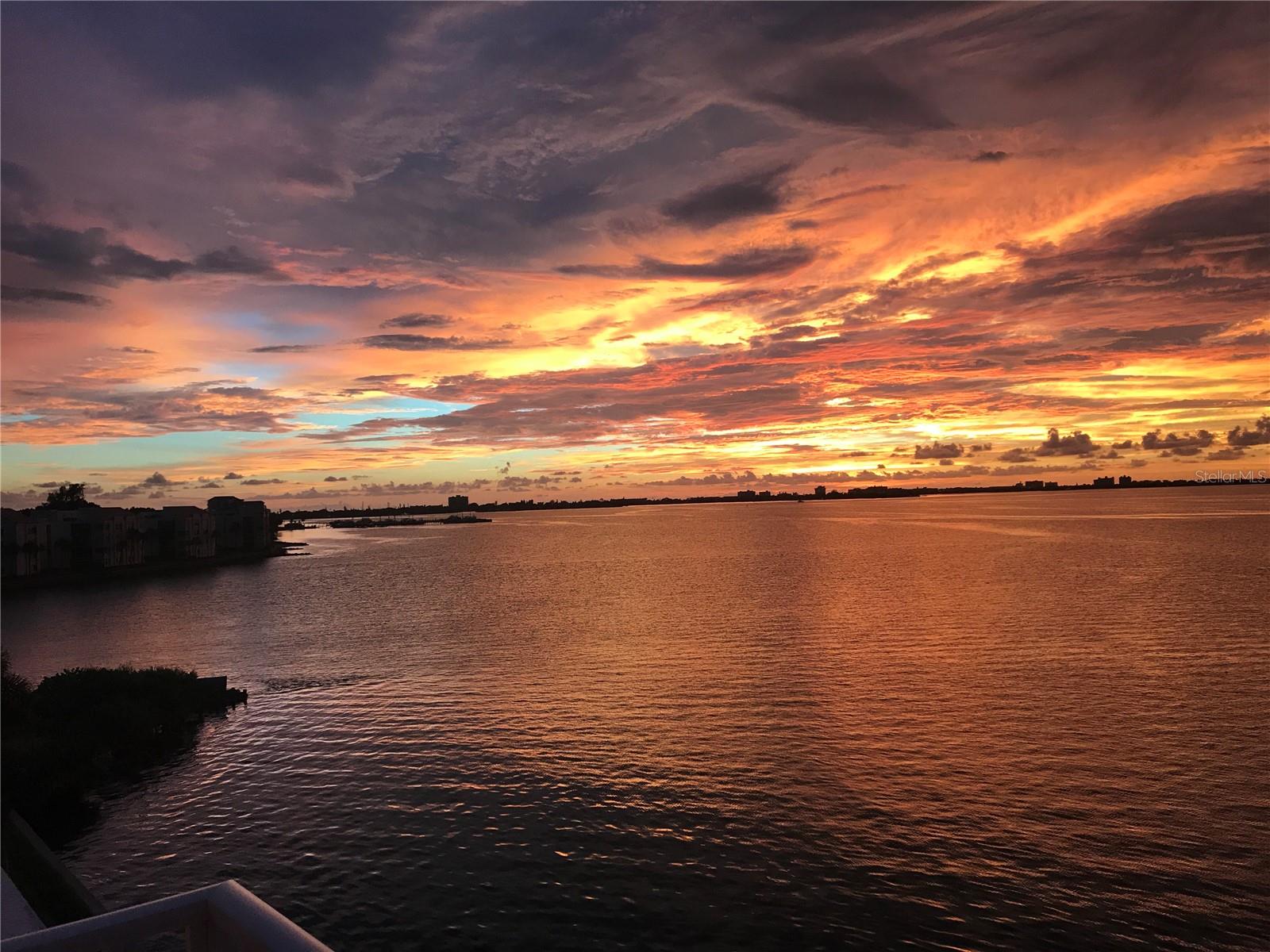 Image 7 of 44 For 5281 Isla Key Boulevard S 207