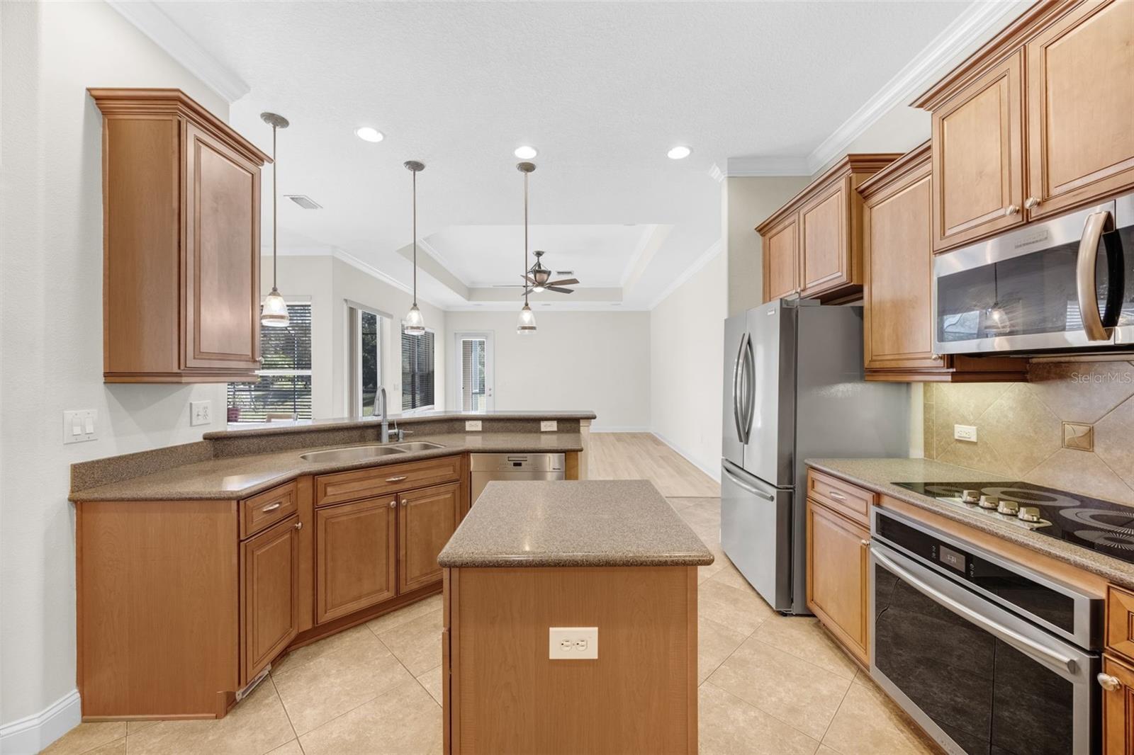 Image 25 of 71 For 27318 Sora Boulevard