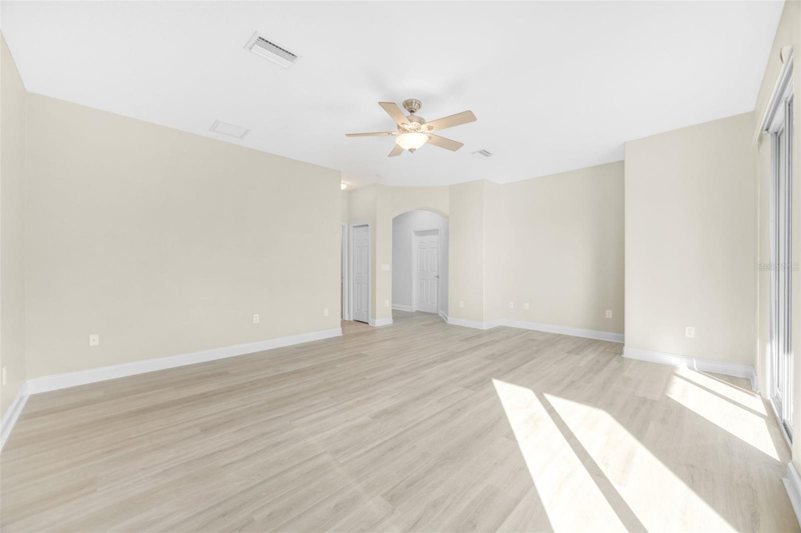 Image 40 of 71 For 27318 Sora Boulevard