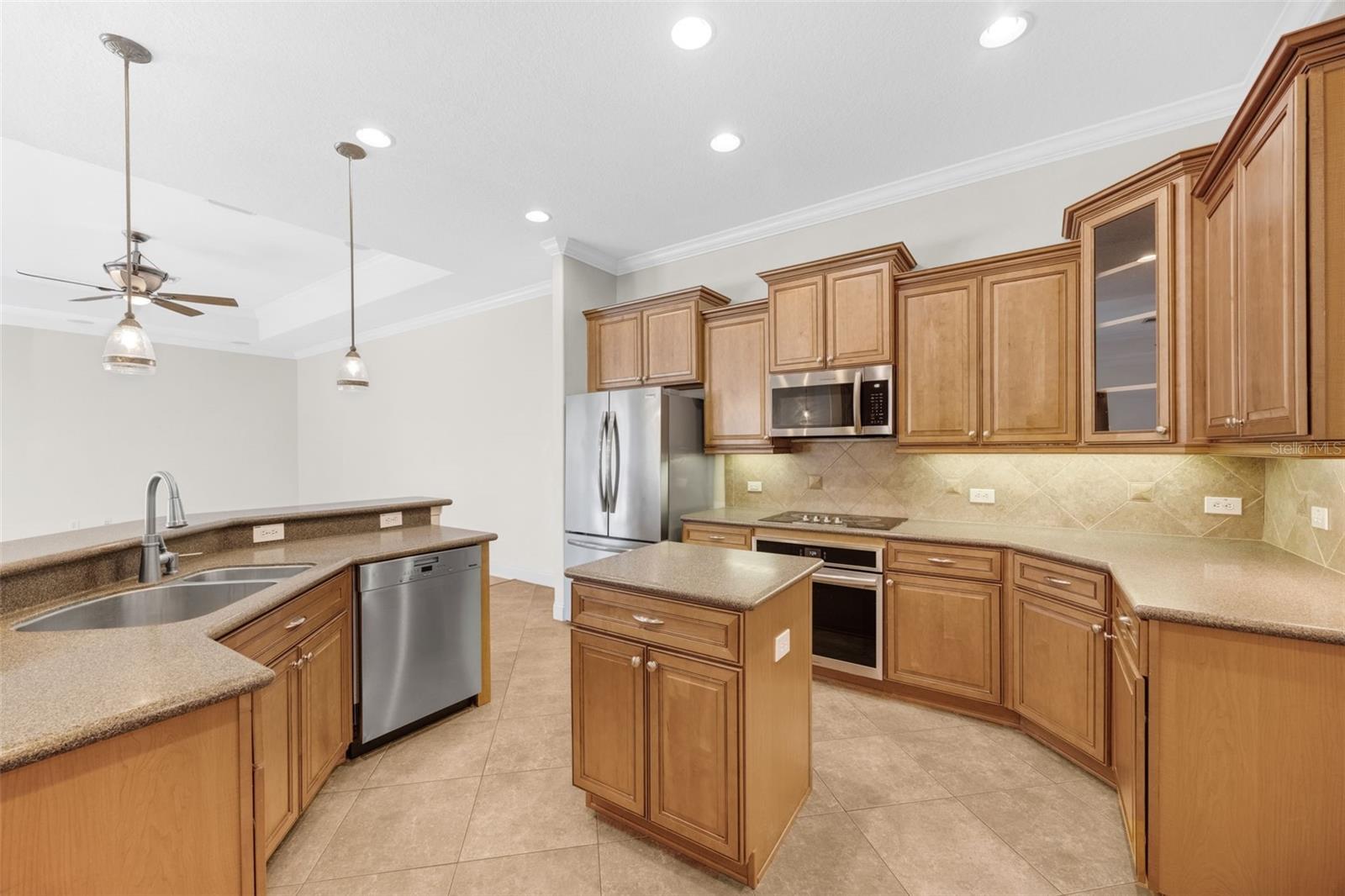 Image 7 of 71 For 27318 Sora Boulevard