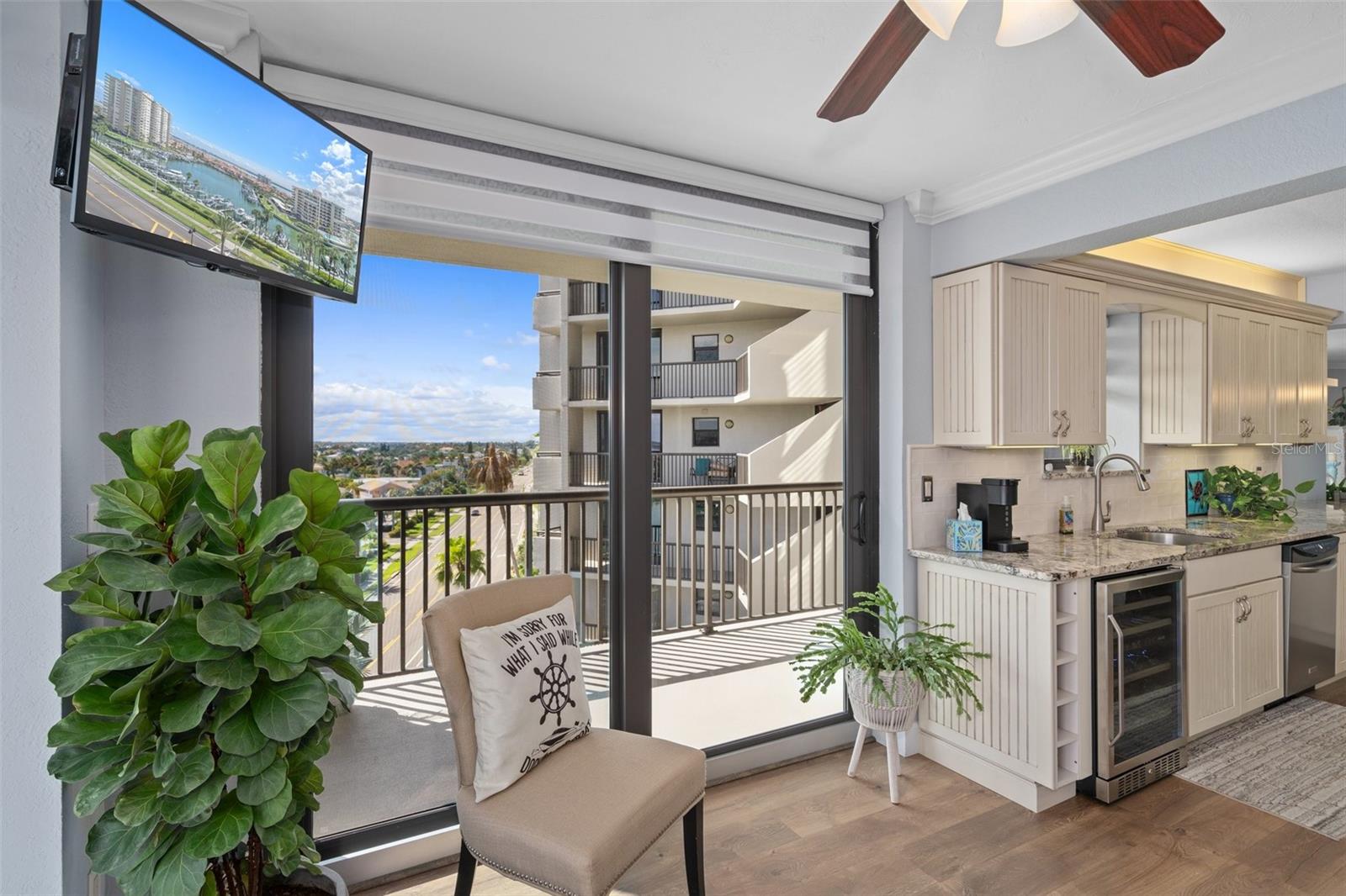 Image 22 of 72 For 1660 Gulf Boulevard 706