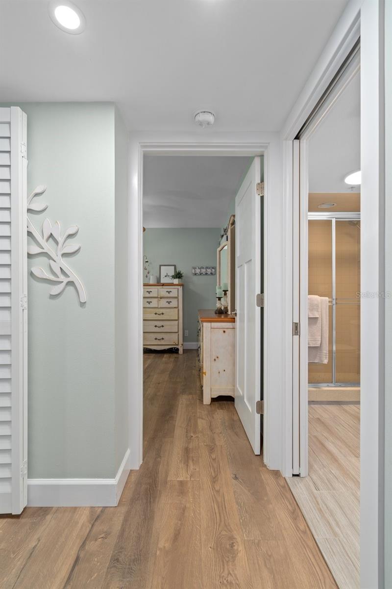 Image 23 of 72 For 1660 Gulf Boulevard 706