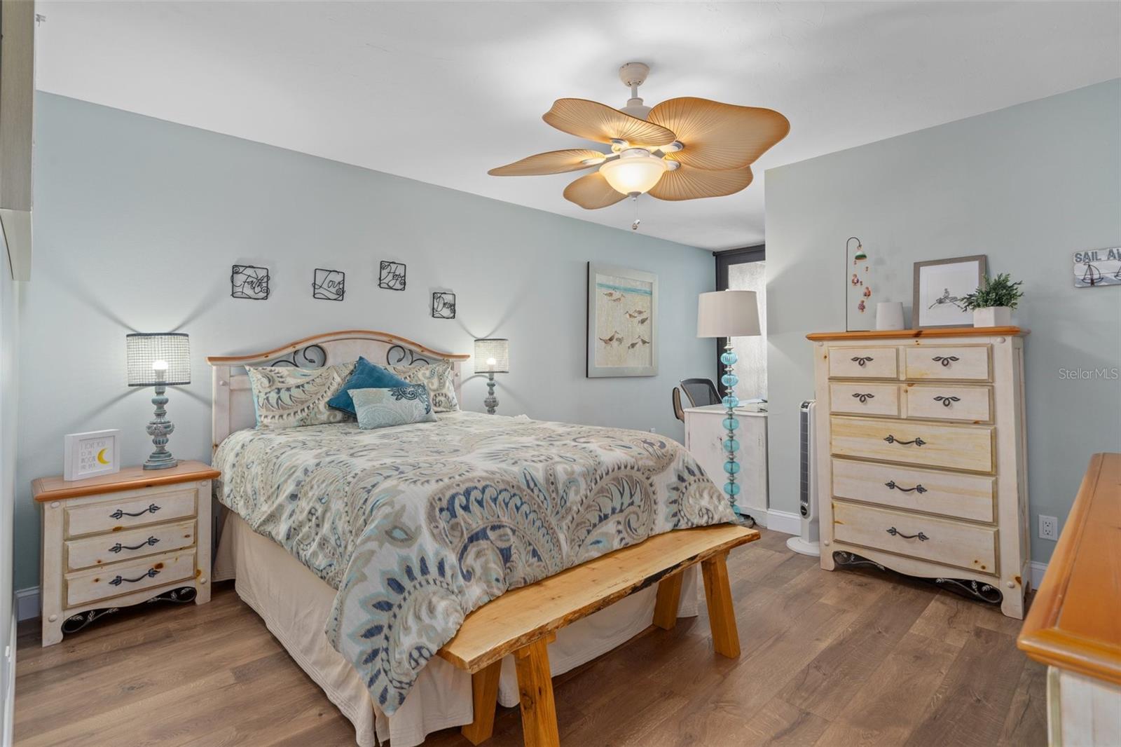 Image 29 of 72 For 1660 Gulf Boulevard 706