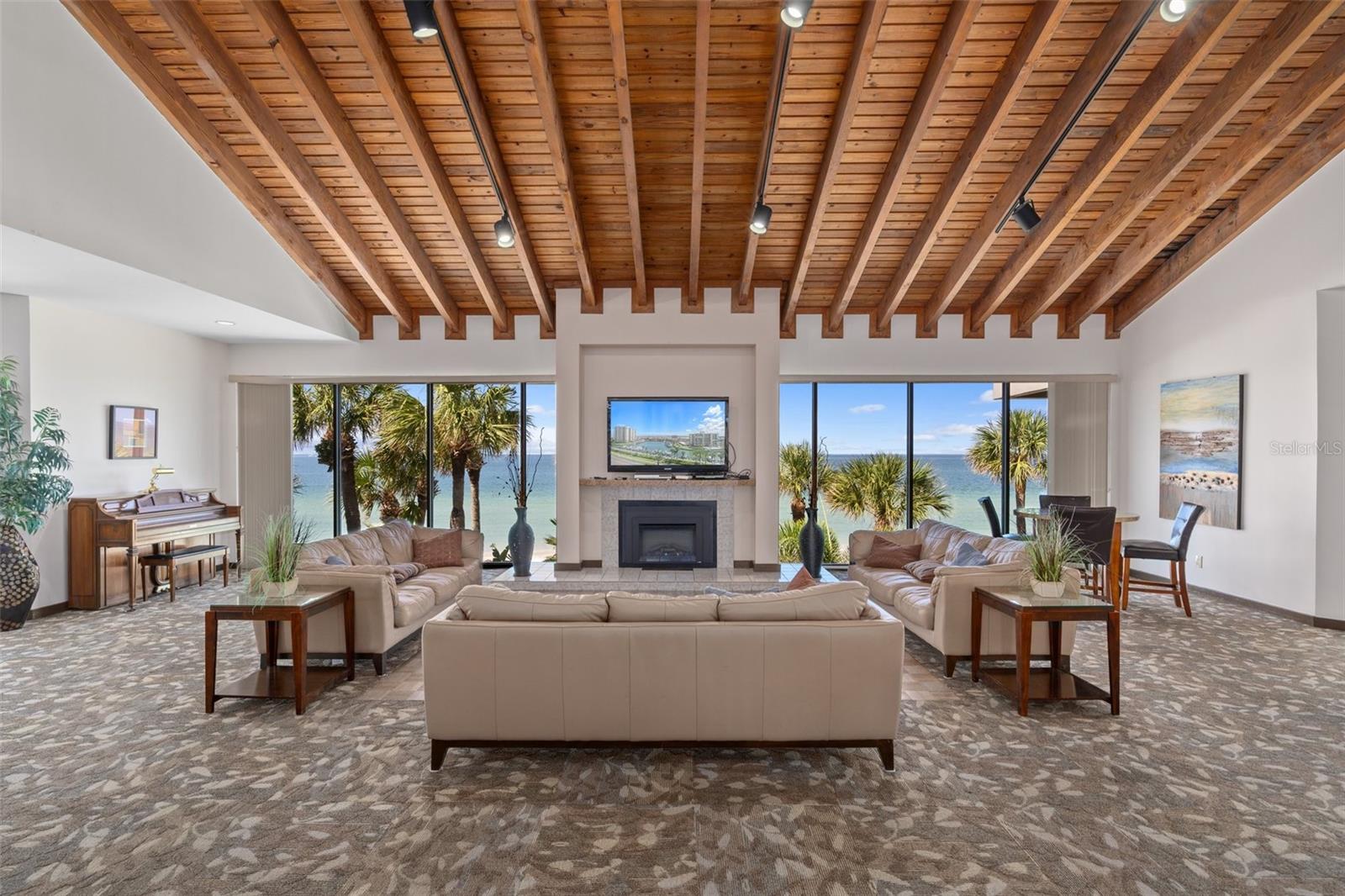 Image 56 of 72 For 1660 Gulf Boulevard 706