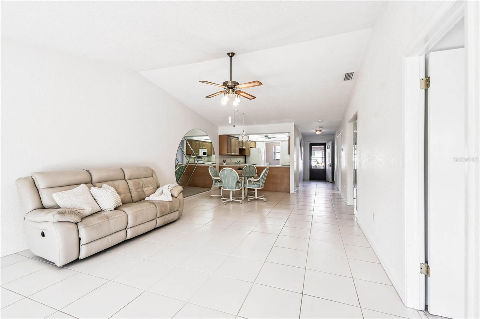 Image 12 of 71 For 7916 Radcliffe Circle